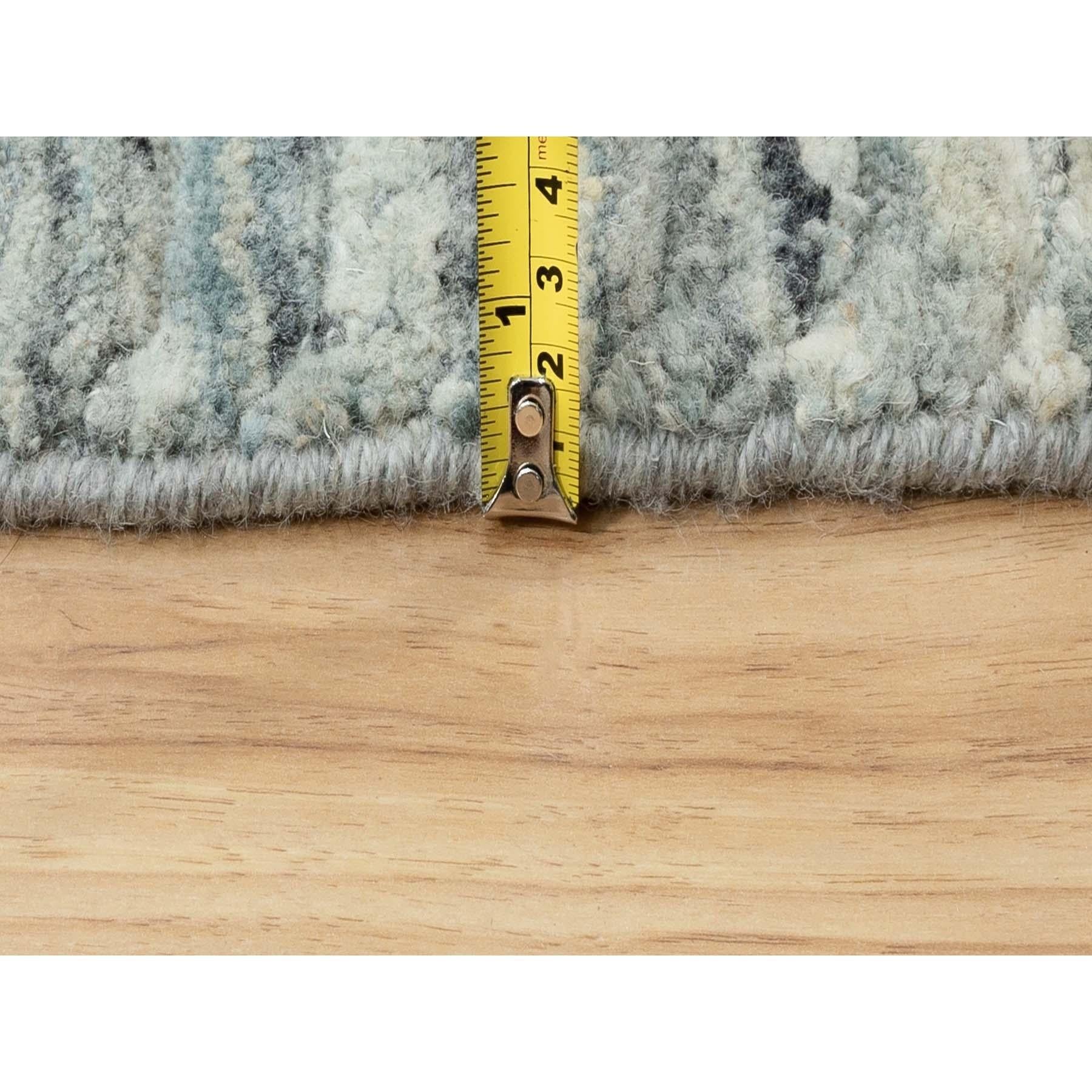 10'x10' Tapis transitionnel en laine organique Variegated Textured, tissé à la main en vert en vente 3