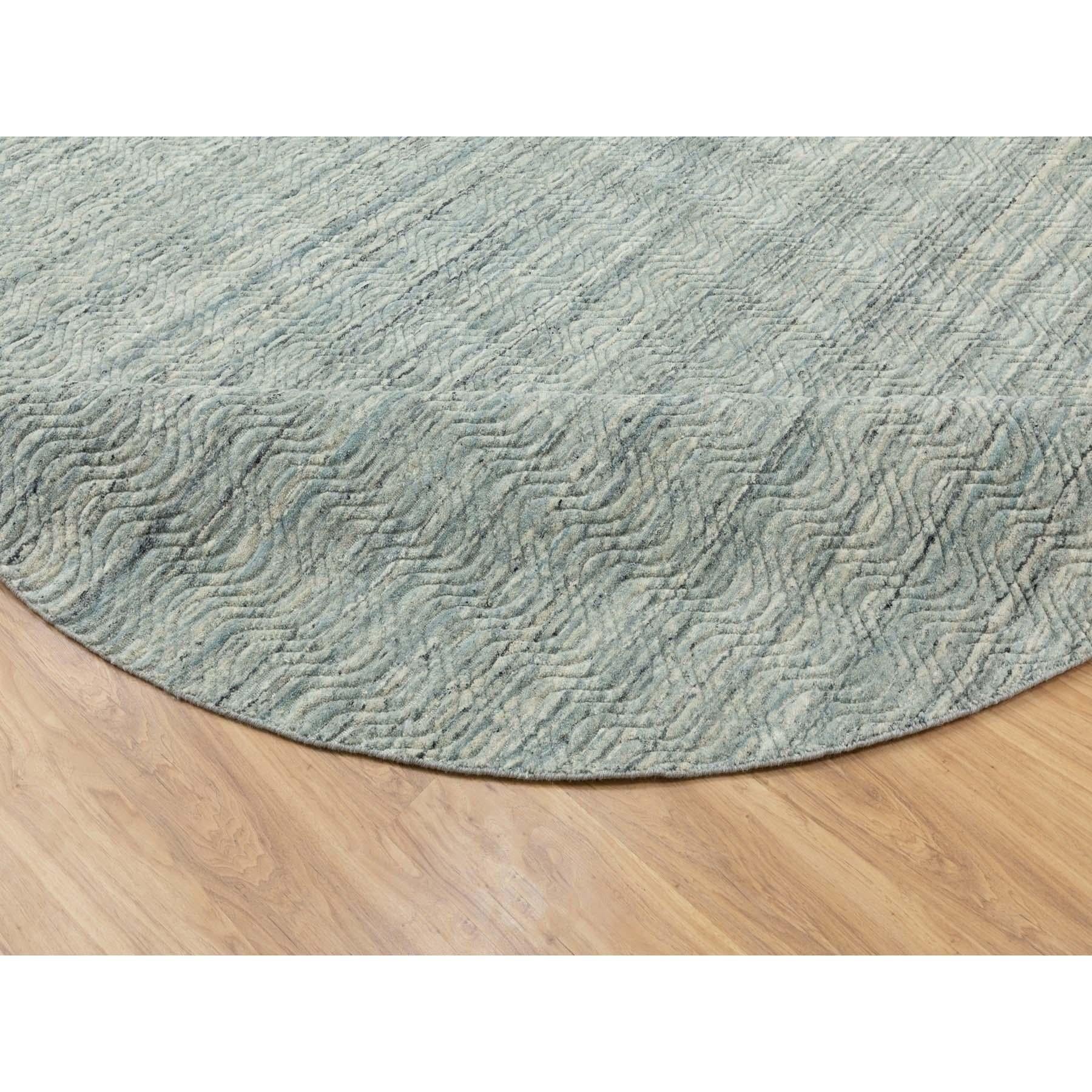 XXIe siècle et contemporain 10'x10' Tapis transitionnel en laine organique Variegated Textured, tissé à la main en vert en vente