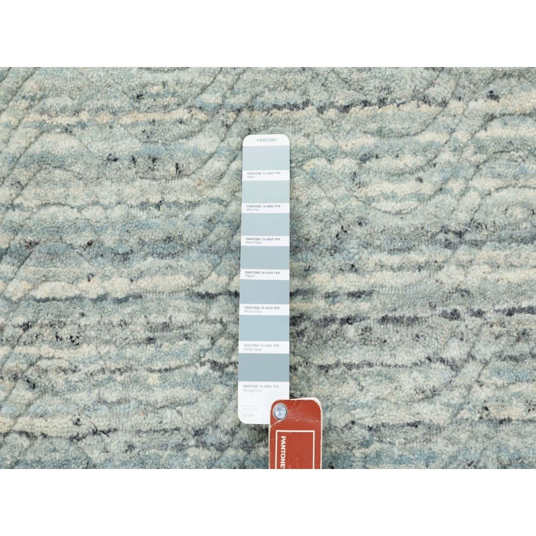 Laine 10'x10' Tapis transitionnel en laine organique Variegated Textured, tissé à la main en vert en vente