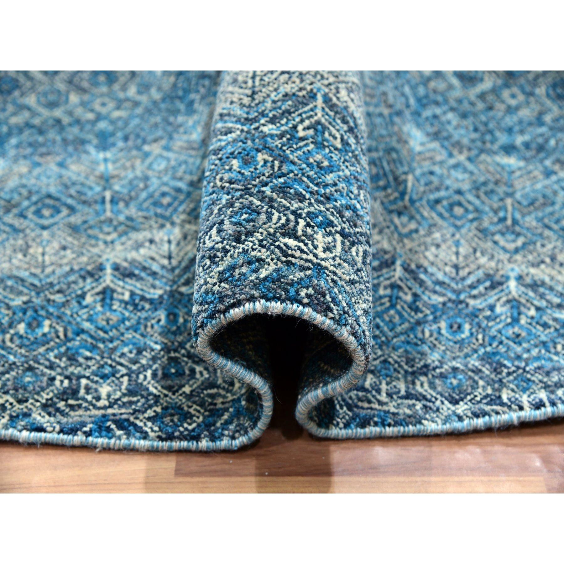 Noué à la main 10'x10' Hyperlink Blue Tapis Kohinoor en laine ton sur ton, noué à la main, doux et brillant en vente