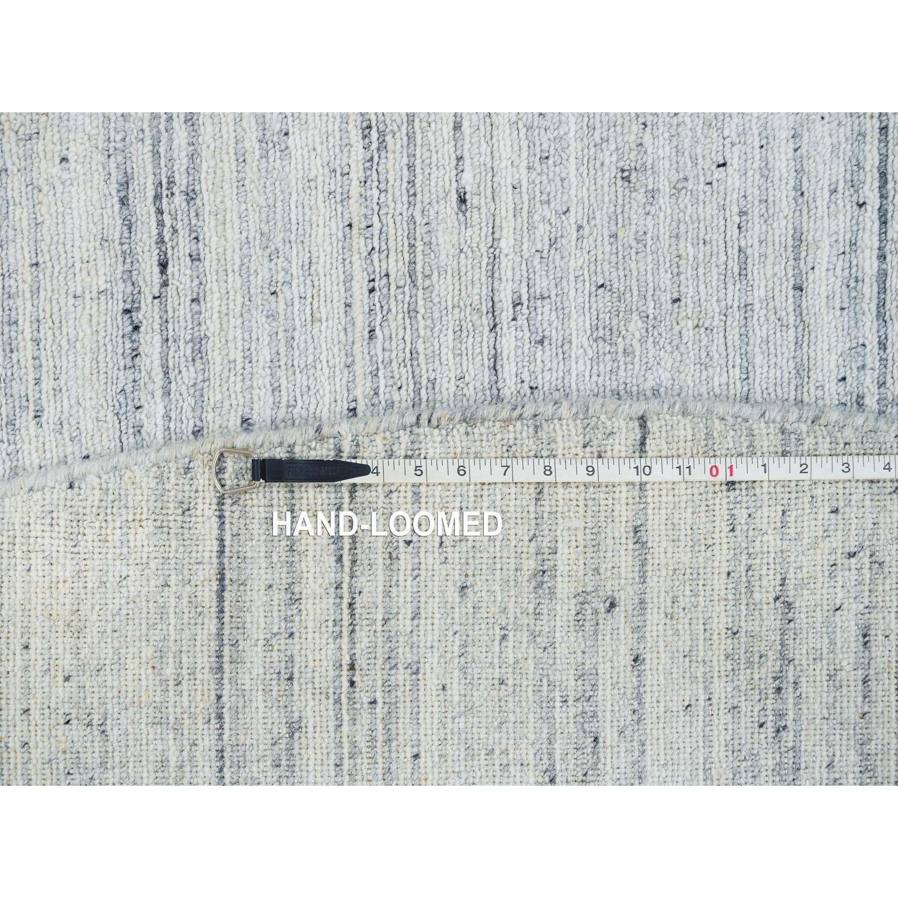 10'x10' Avorio, Tappeto rotondo in pura lana, tessuto a mano con disegno a righe moderno e semplice in vendita 3