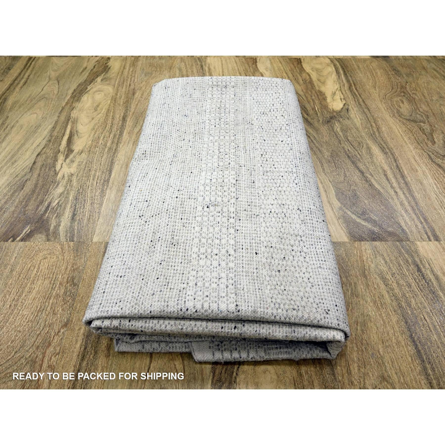 Tapis rond en pure laine 10'x10' Misty Gray Distressed Grass Design, noué à la main en vente 1