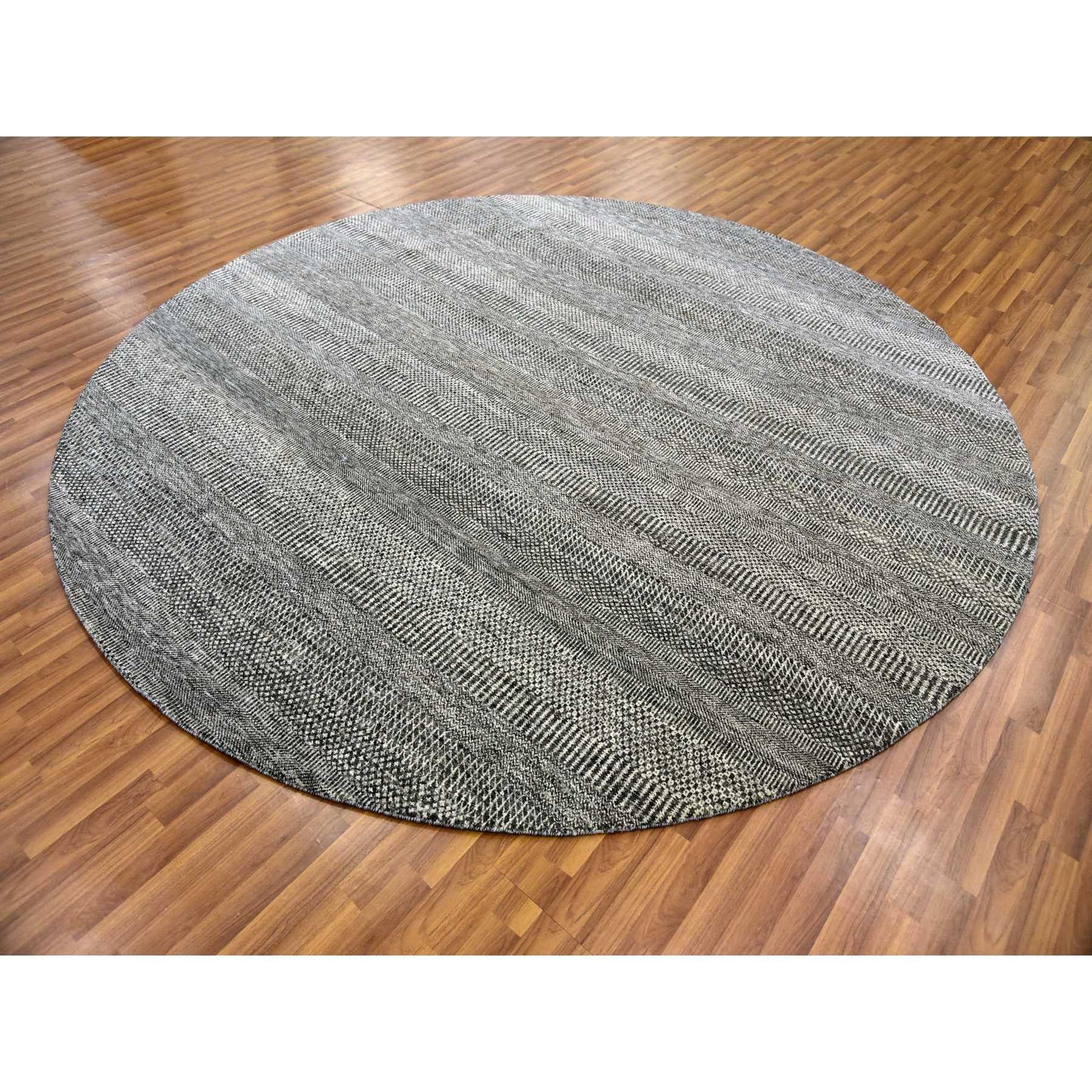 Modern 10'x10' Neutral Gray Undyed Wool Hand Knotted Grass Design Round Oriental Rug For Sale