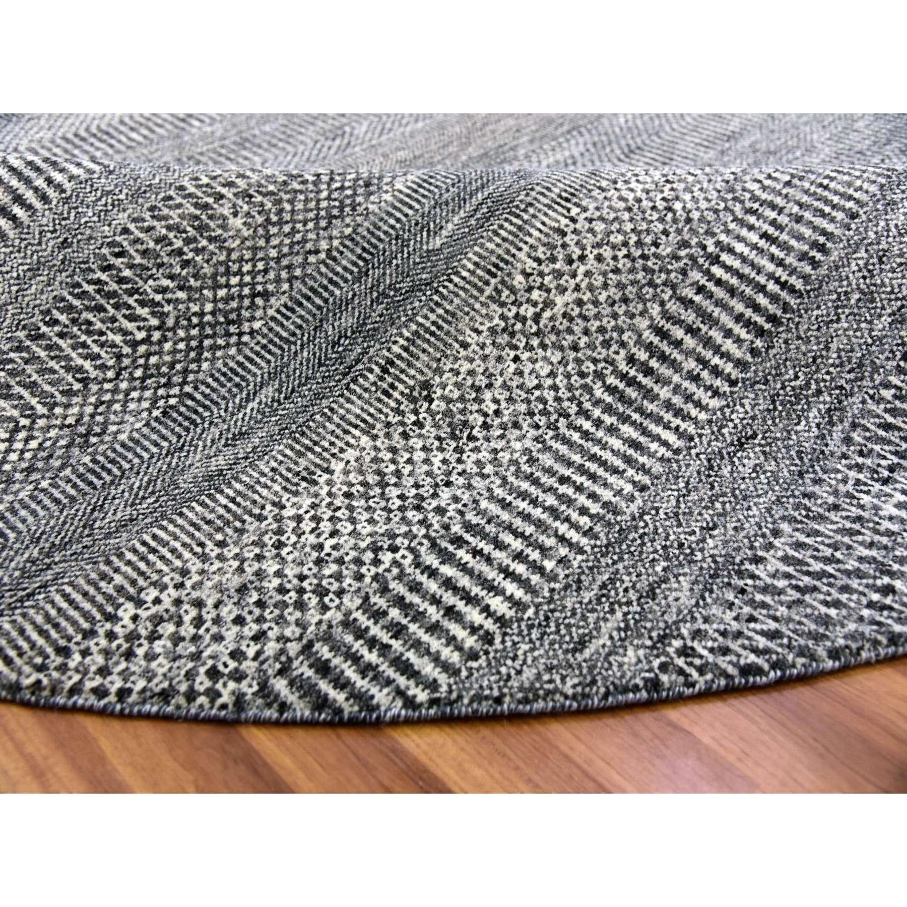 10'x10' Neutral Gray Undyed Wool Hand Knotted Grass Design Round Oriental Rug In New Condition For Sale In Carlstadt, NJ