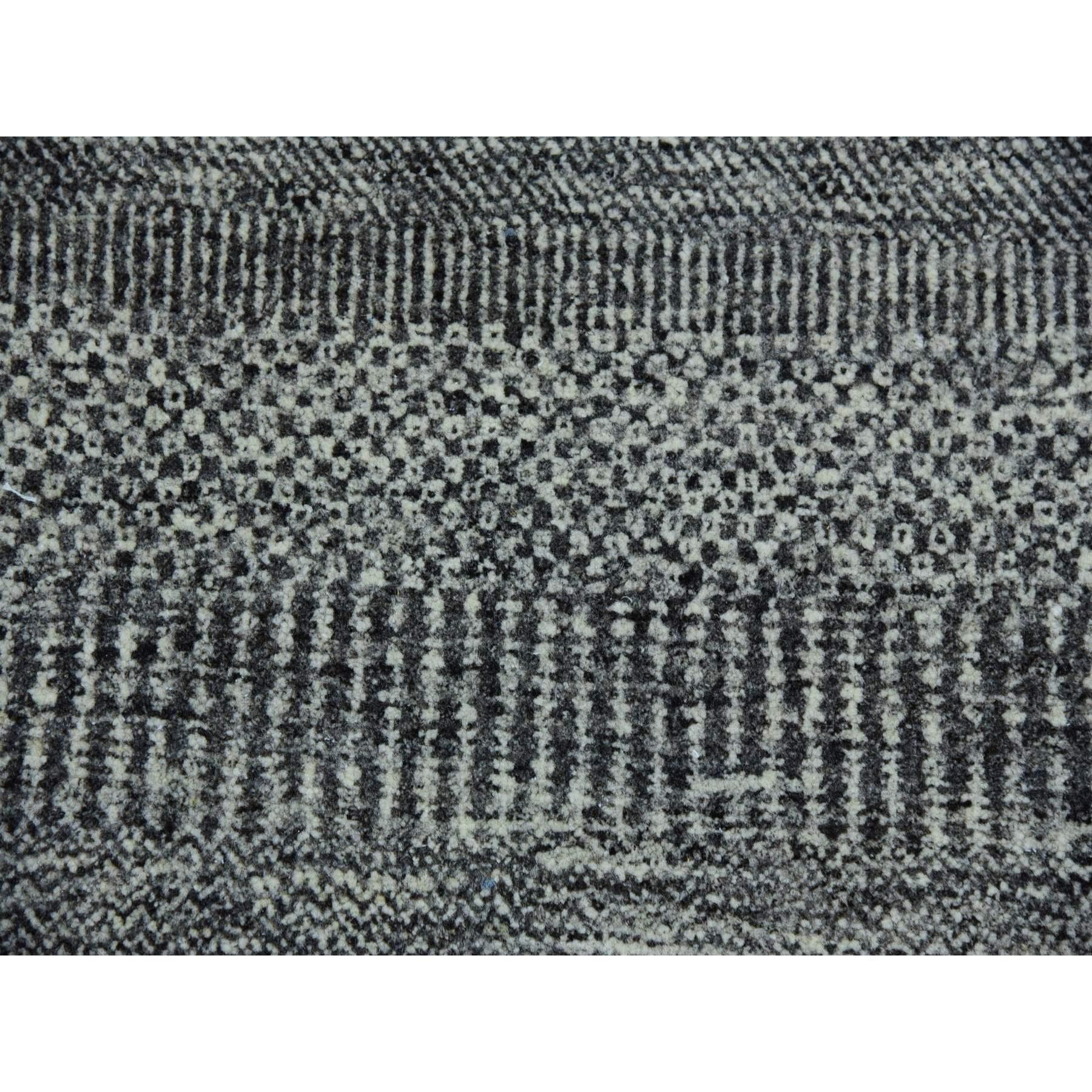 10'x10' Neutral Gray Undyed Wool Hand Knotted Grass Design Round Oriental Rug For Sale 1