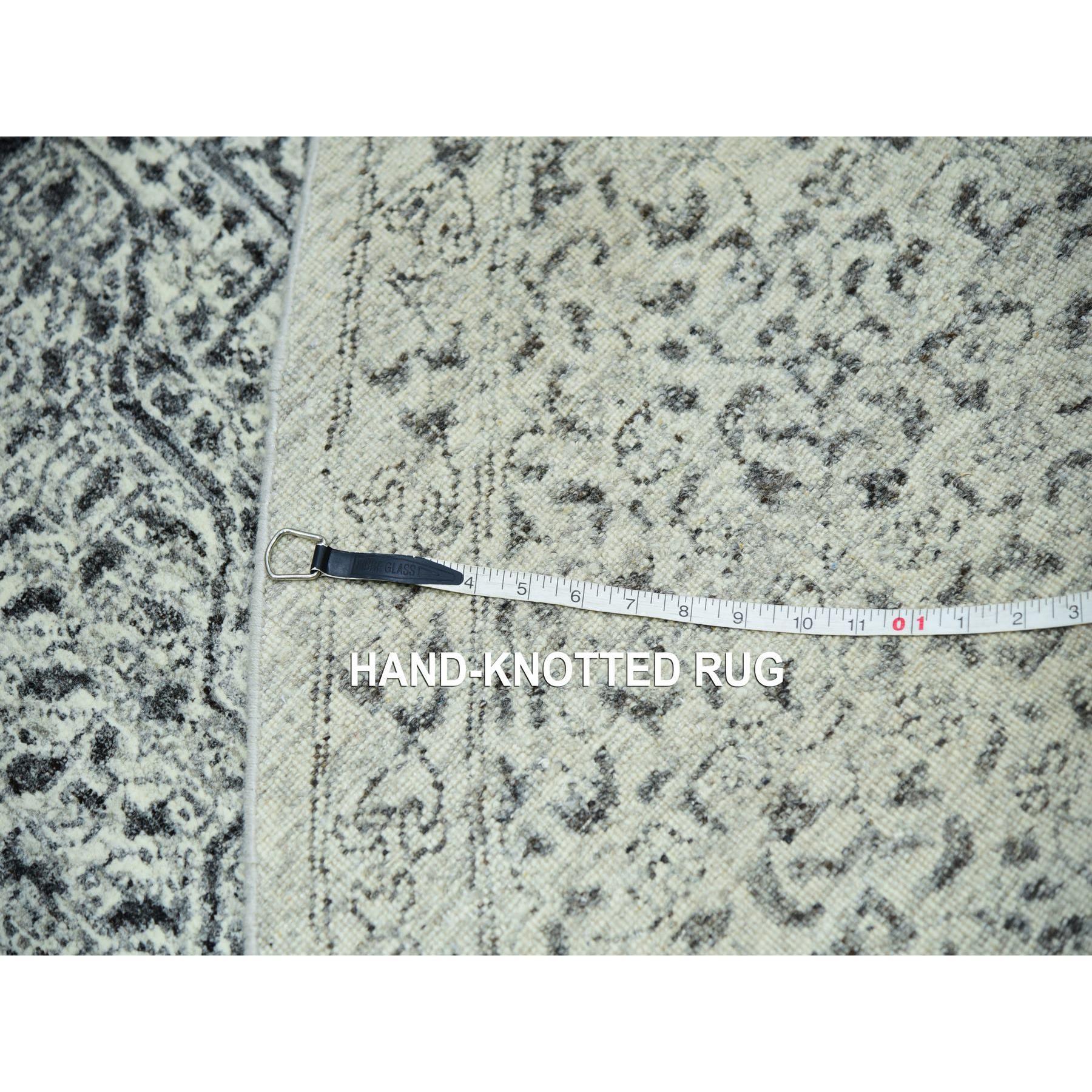 10'x10' Oxford Weißer handgeknüpfter runder Teppich aus organischer Wolle der Mamluken-Dynastie ungefärbt im Angebot 4