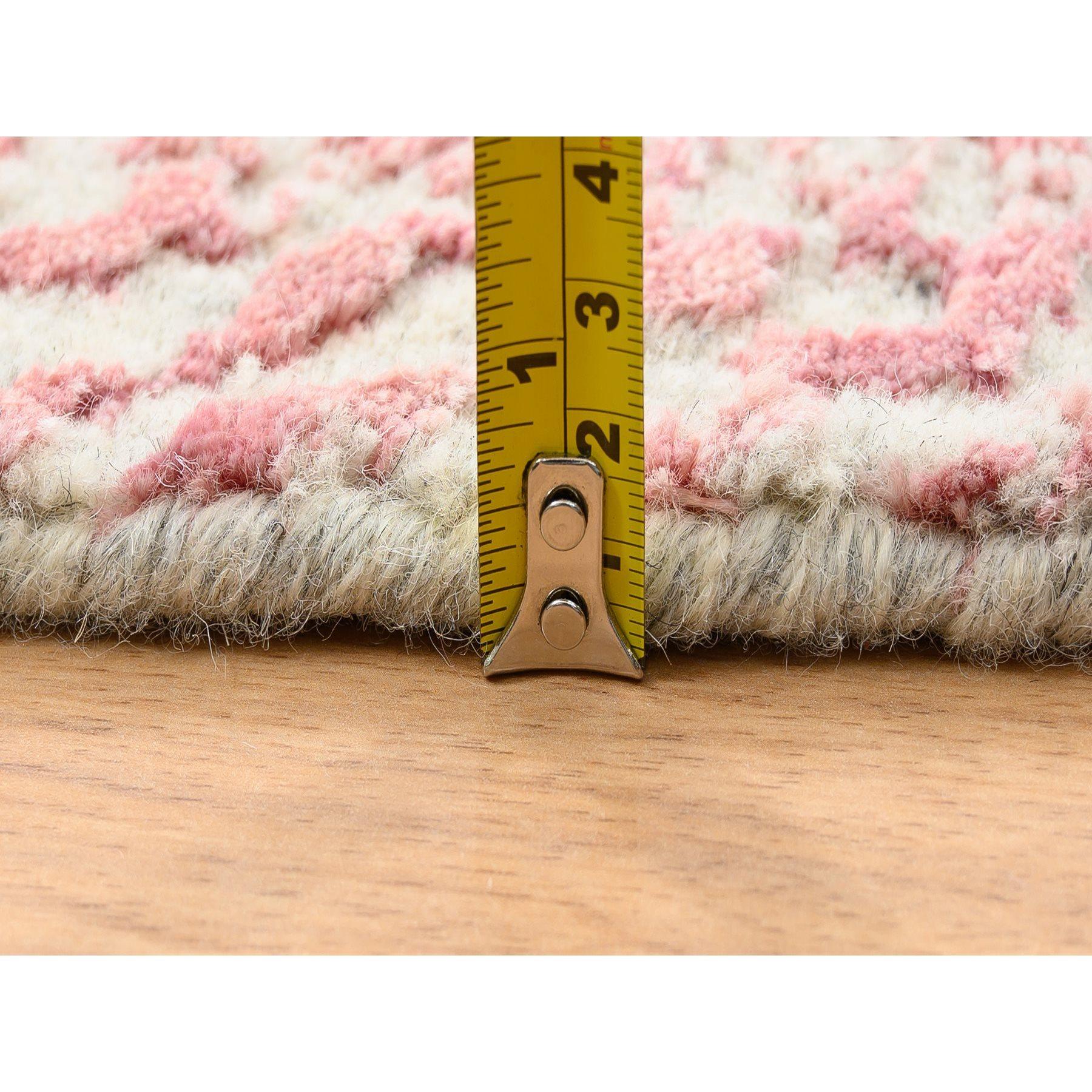 Tapis rond 10'x10' Rose, laine et soie d'art Jacquard, tissé à la main en vente 3