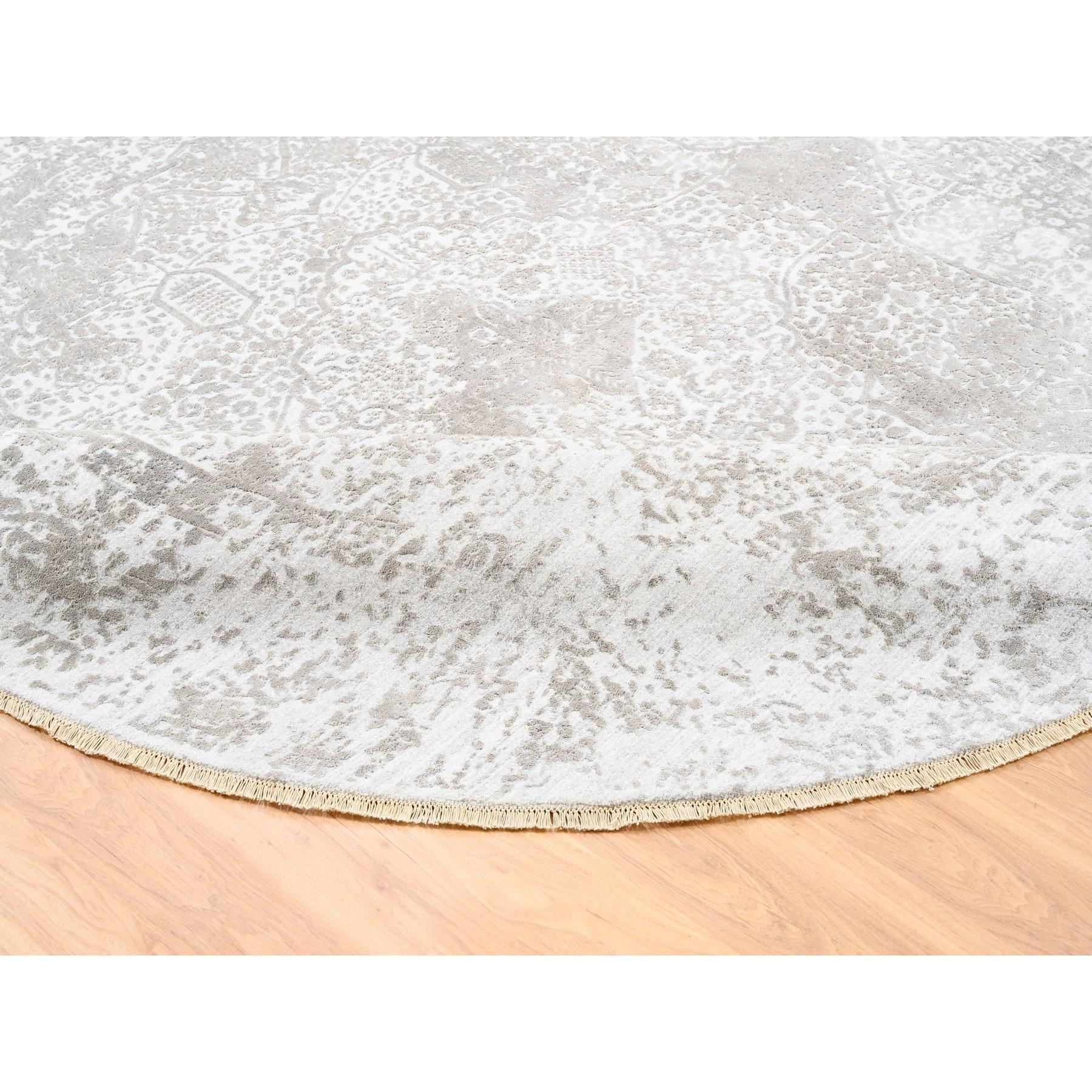 10'x10' Runder Grauer Gebrochener Persischer Design Wolle Und Reine Seide Handgeknüpfter Teppich im Angebot 2