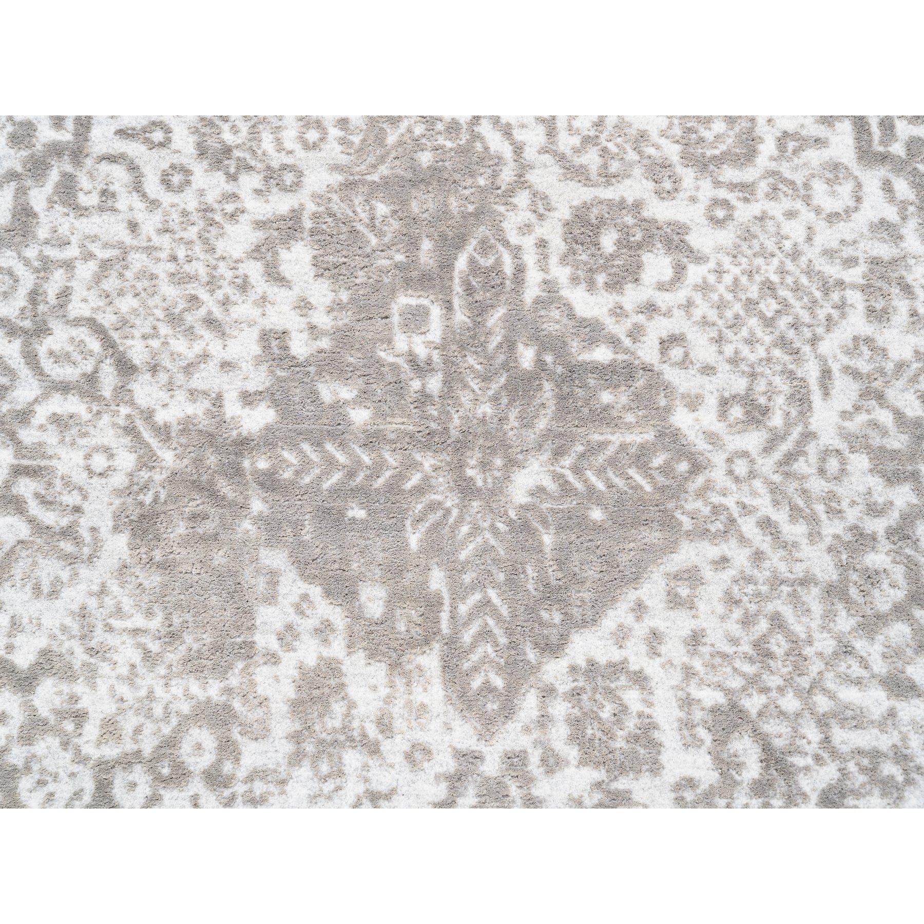 10'x10' Runder Grauer Gebrochener Persischer Design Wolle Und Reine Seide Handgeknüpfter Teppich im Angebot 4