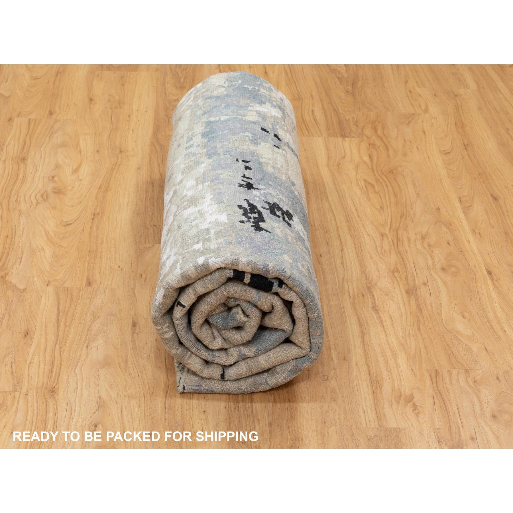 Tappeto rotondo 10'x10' in lana e seta blu argento con disegno astratto annodato a mano in vendita 2