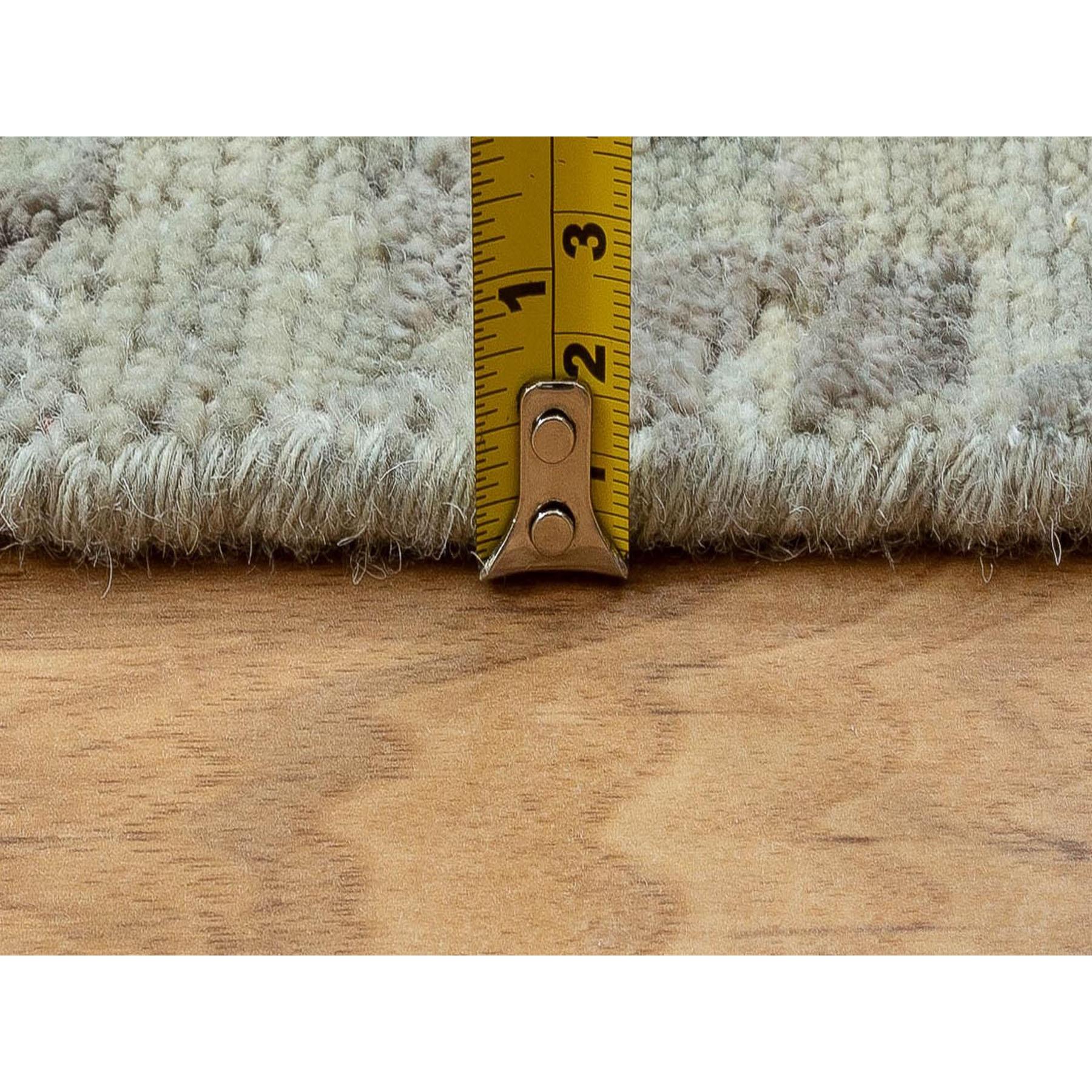 Tappeto rotondo 10'x10' in lana e seta blu argento con disegno astratto annodato a mano in vendita 3