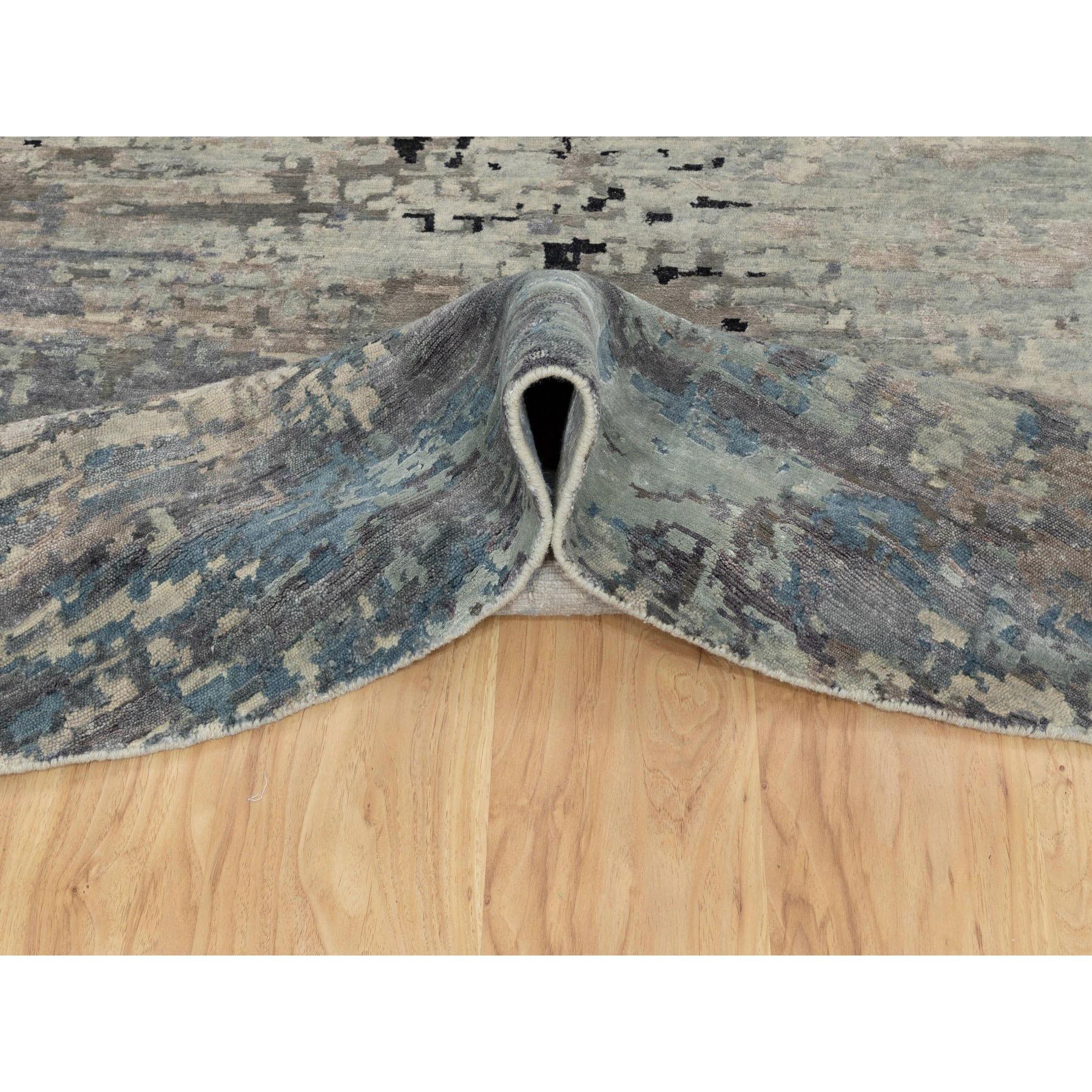 Tappeto rotondo 10'x10' in lana e seta blu argento con disegno astratto annodato a mano In condizioni Nuovo in vendita a Carlstadt, NJ