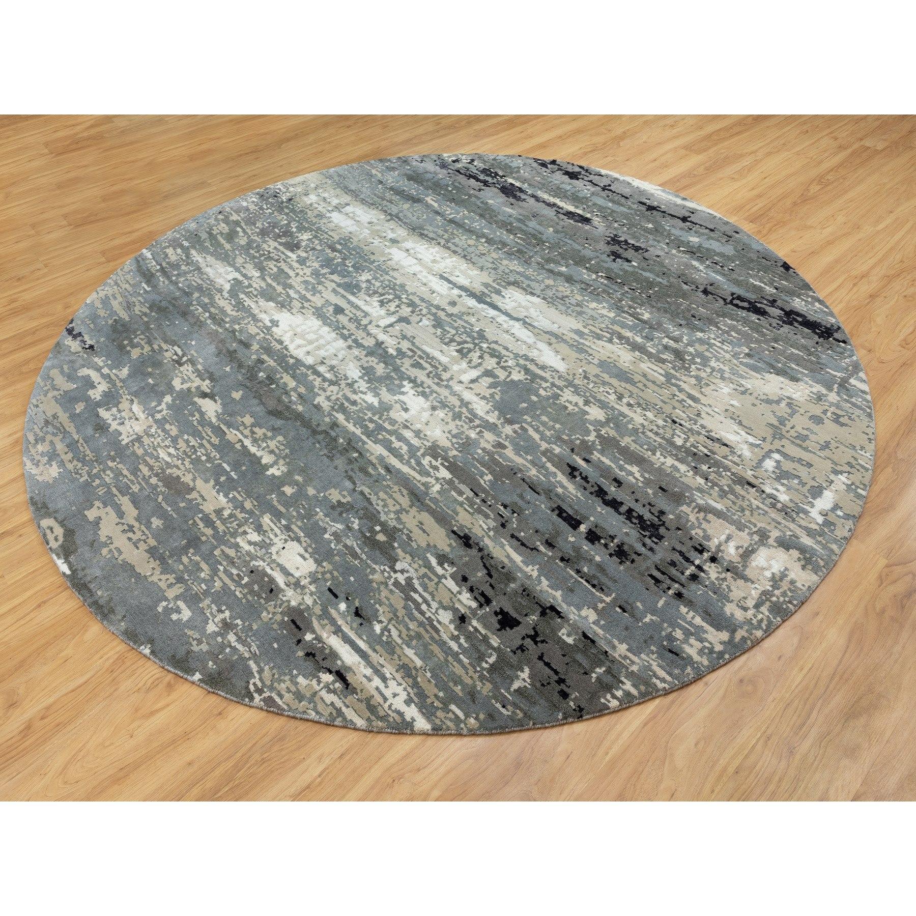 Indian 10'x10' Taupe Hi-Low Pile Abstract Design Wool and Silk Hand Knotted Round Rug For Sale