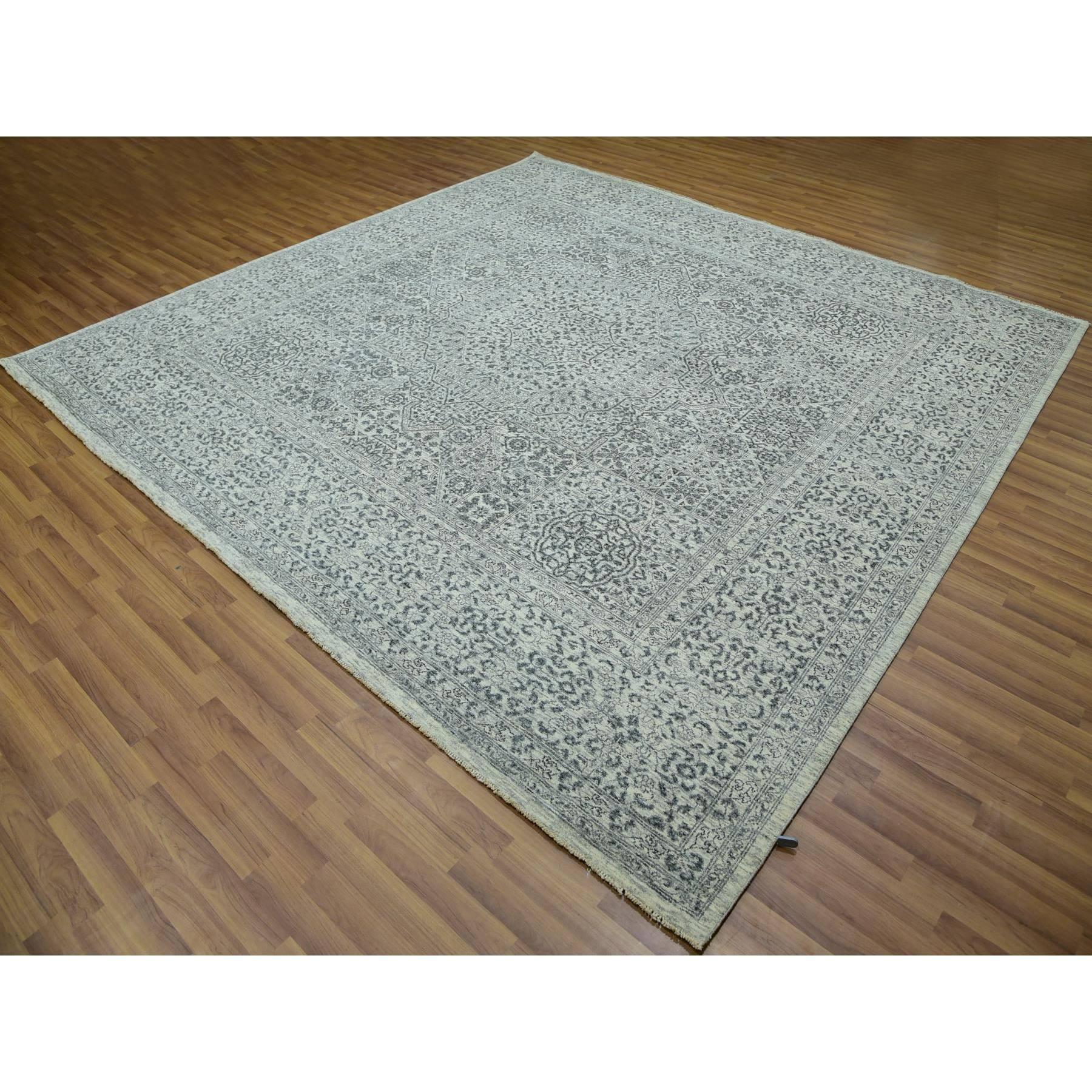 Medievale Tappeto quadrato in lana lucida 10'x10' Whiting annodato a mano e non colorato con motivo della dinastia Mamluke in vendita