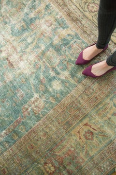 Antique Mahal Square Carpet