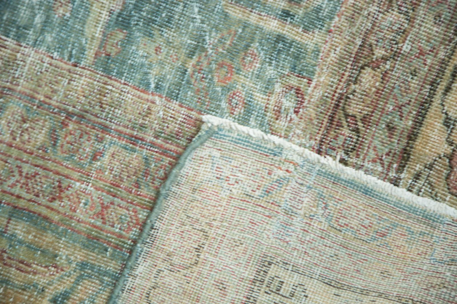 Antiker quadratischer Mahal-Teppich (Wolle) im Angebot