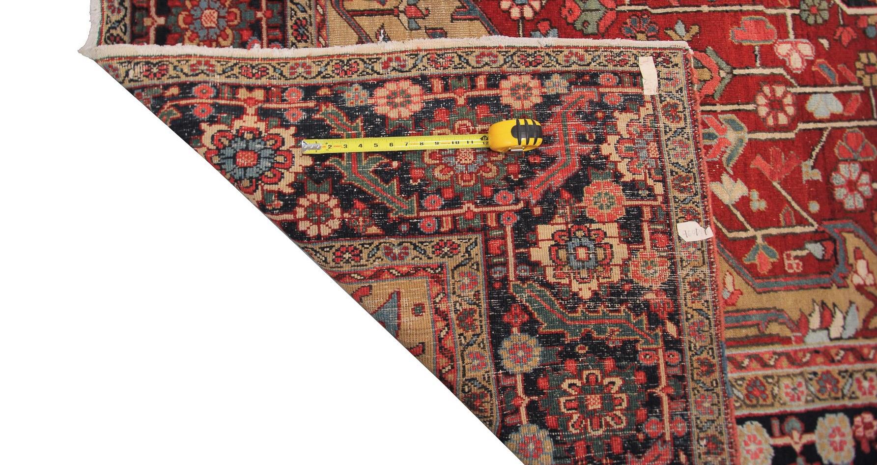 Antique Serapi Rug Antique Persian Heriz Serapi Handamde For Sale 4