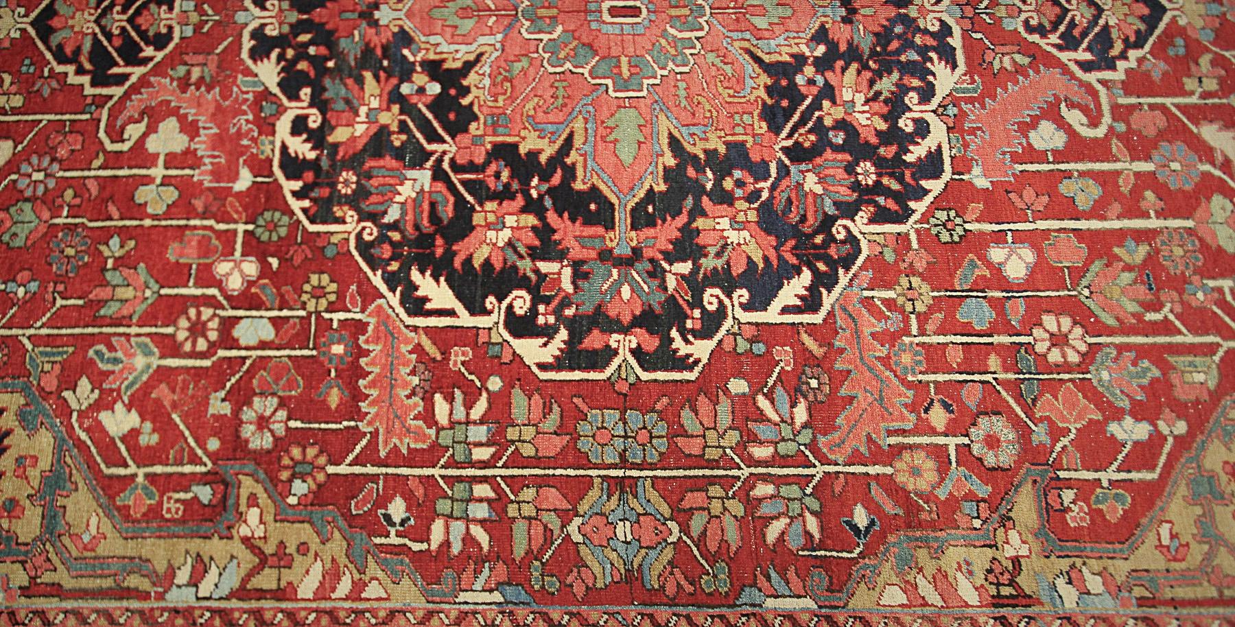Antique Serapi Rug Antique Persian Heriz Serapi Handamde For Sale 2