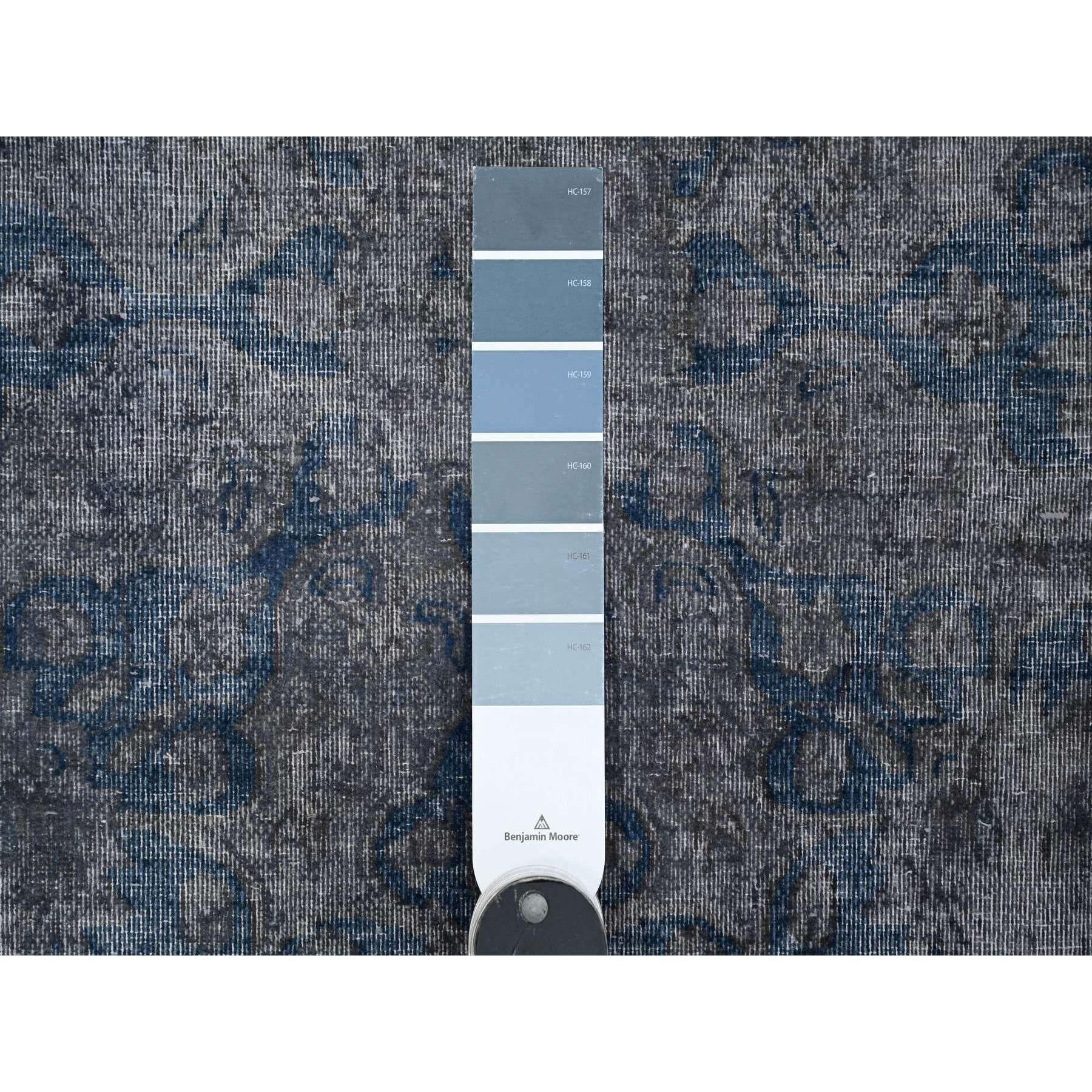 10'x13' Grauer handgeknüpfter persischer Kerman-Teppich aus aller Wolle mit überzogenem Vintage-Wollflor (Mitte des 20. Jahrhunderts) im Angebot