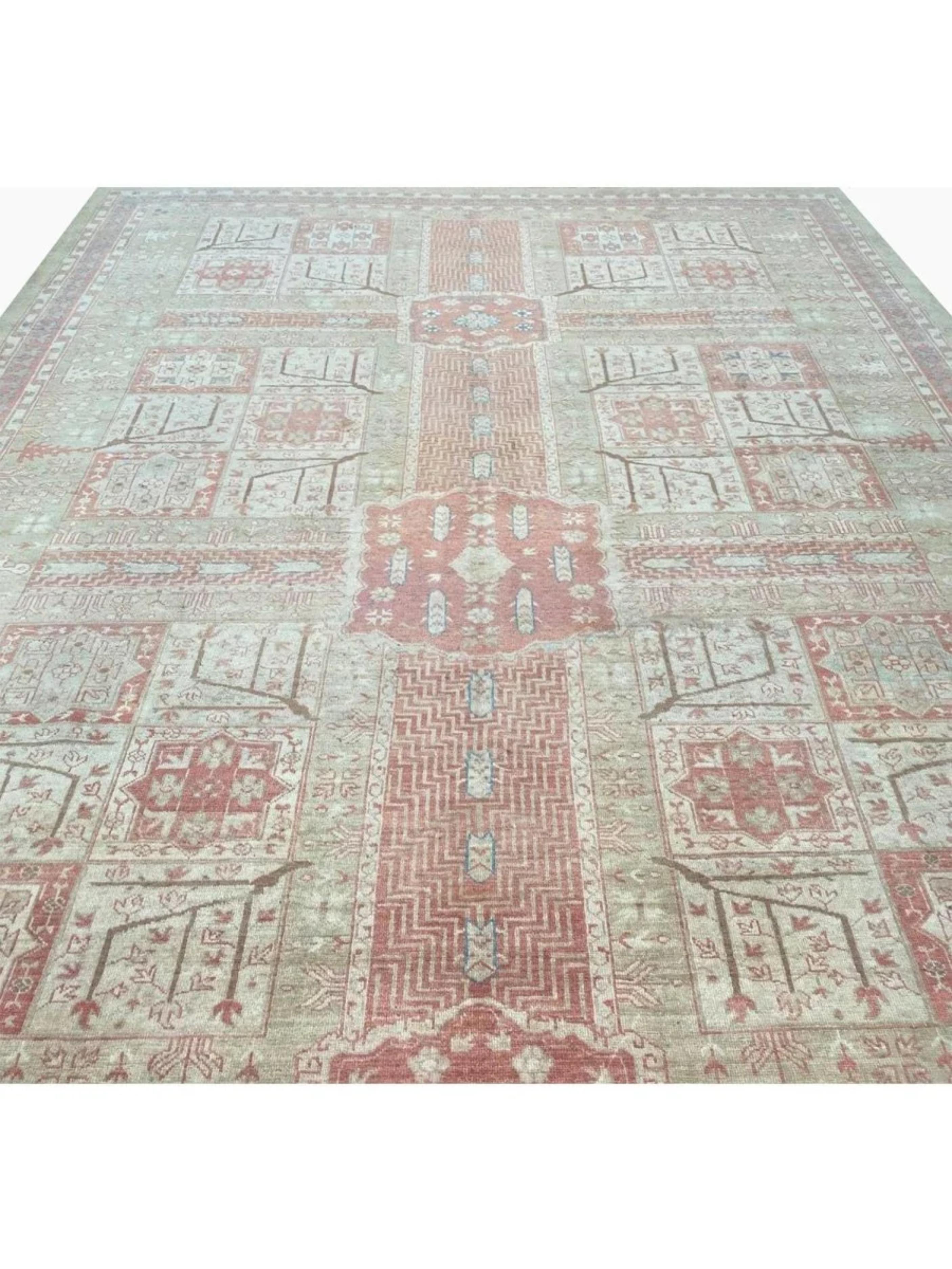 Fin du 20e siècle 10x13 Hand-Knotted Old Bakshayesh Area Rug en vente