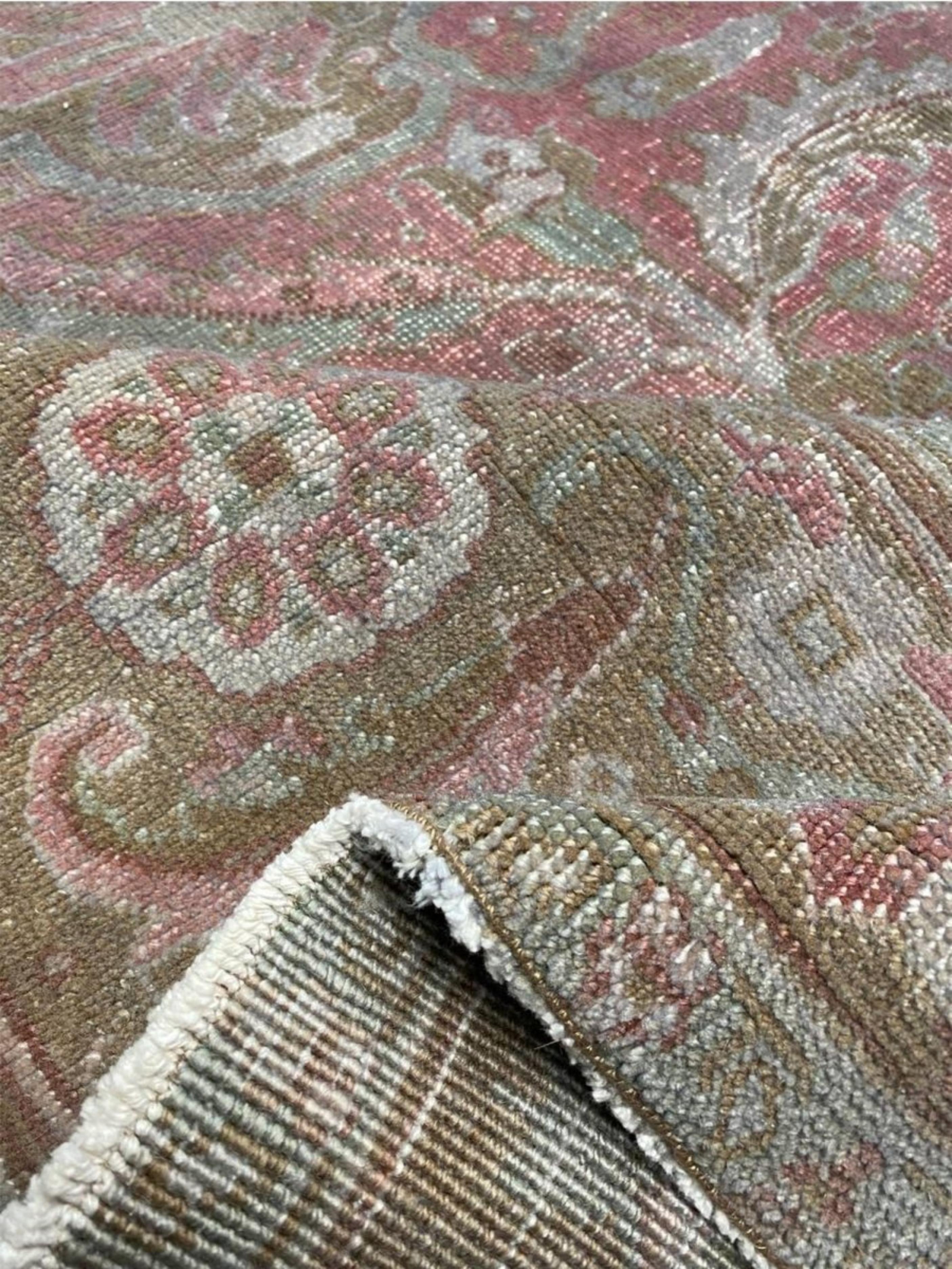 10x13 Hand Knotted Old Heriz Area Rug For Sale 6