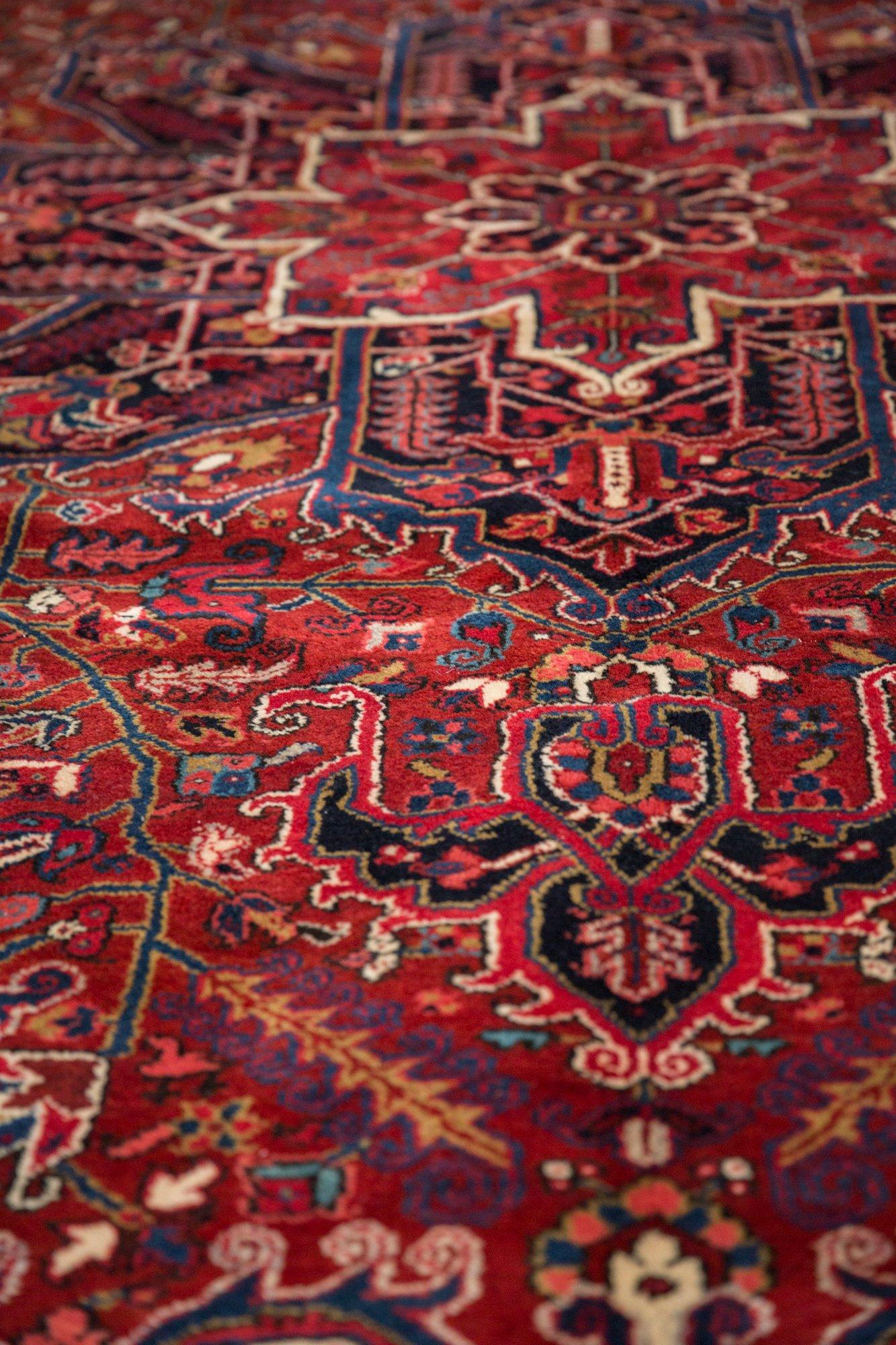 Vintage Heriz Carpet For Sale 2