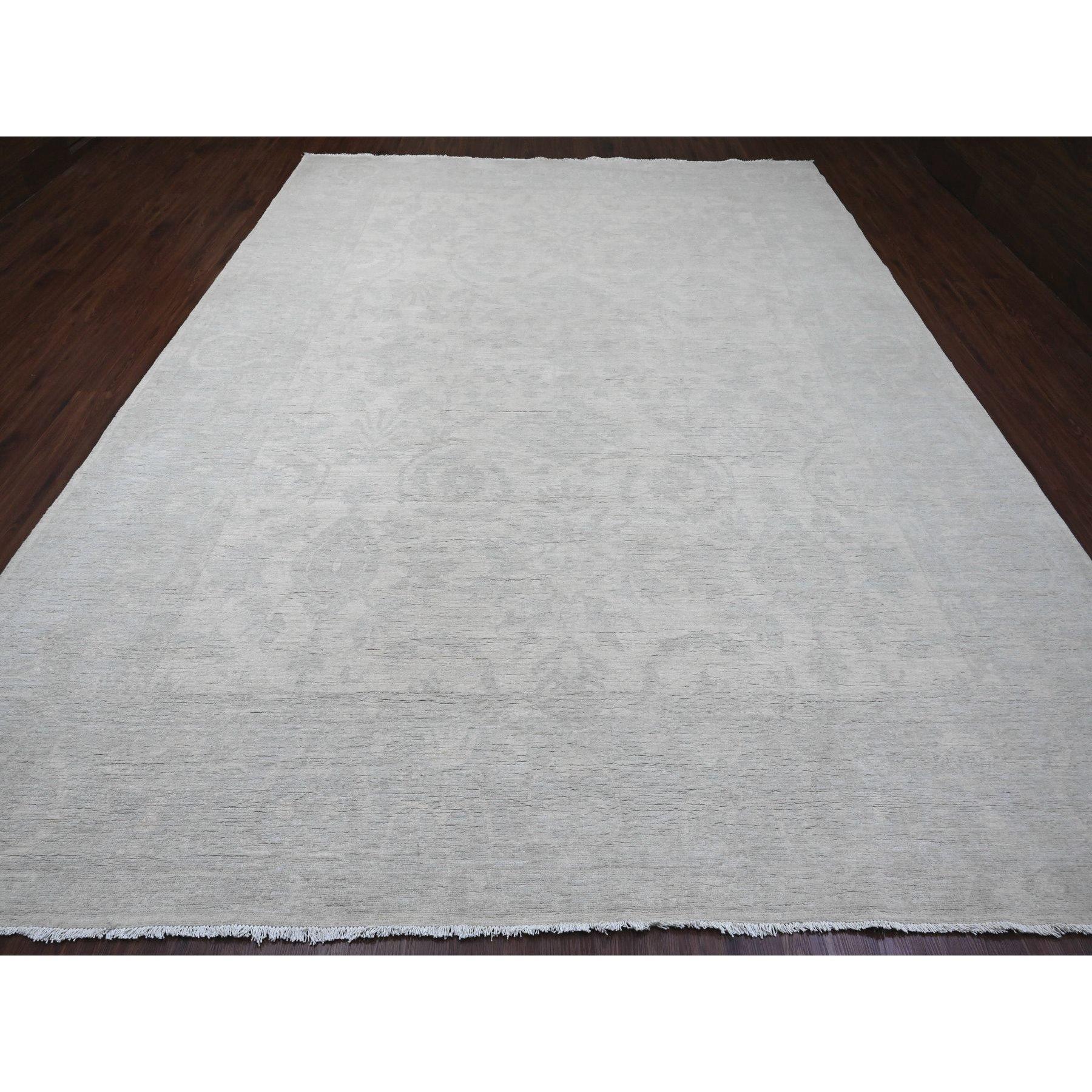 Perlweiß, Stone Washed Peshawar mit Allover-Muster, Handgeknüpft, Pflanzenfarben, Reine Wolle, Orientteppich
Primäre MATERIALIEN: Wolle
Latex: Kein Flor 
Höhe: 0,25 Zoll
Stil: Transitional
Grundfarbe: Elfenbein
Sekundärfarben: Braun
Muster: