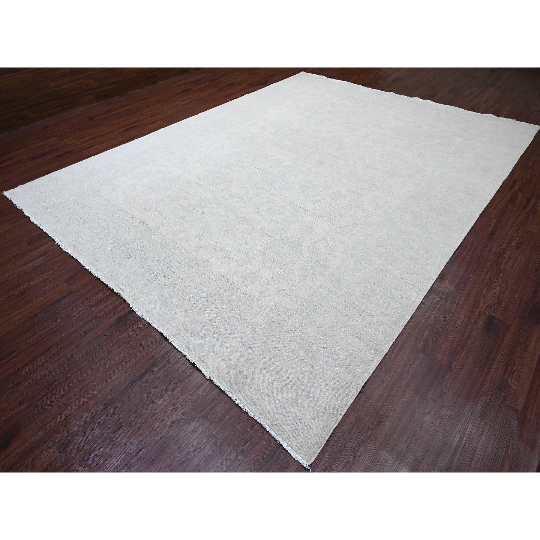 10'x13' Weißer Stone Washed Peshawar All Over Pattern Handgeknüpfter Teppich aus reiner Wolle (Oushak) im Angebot