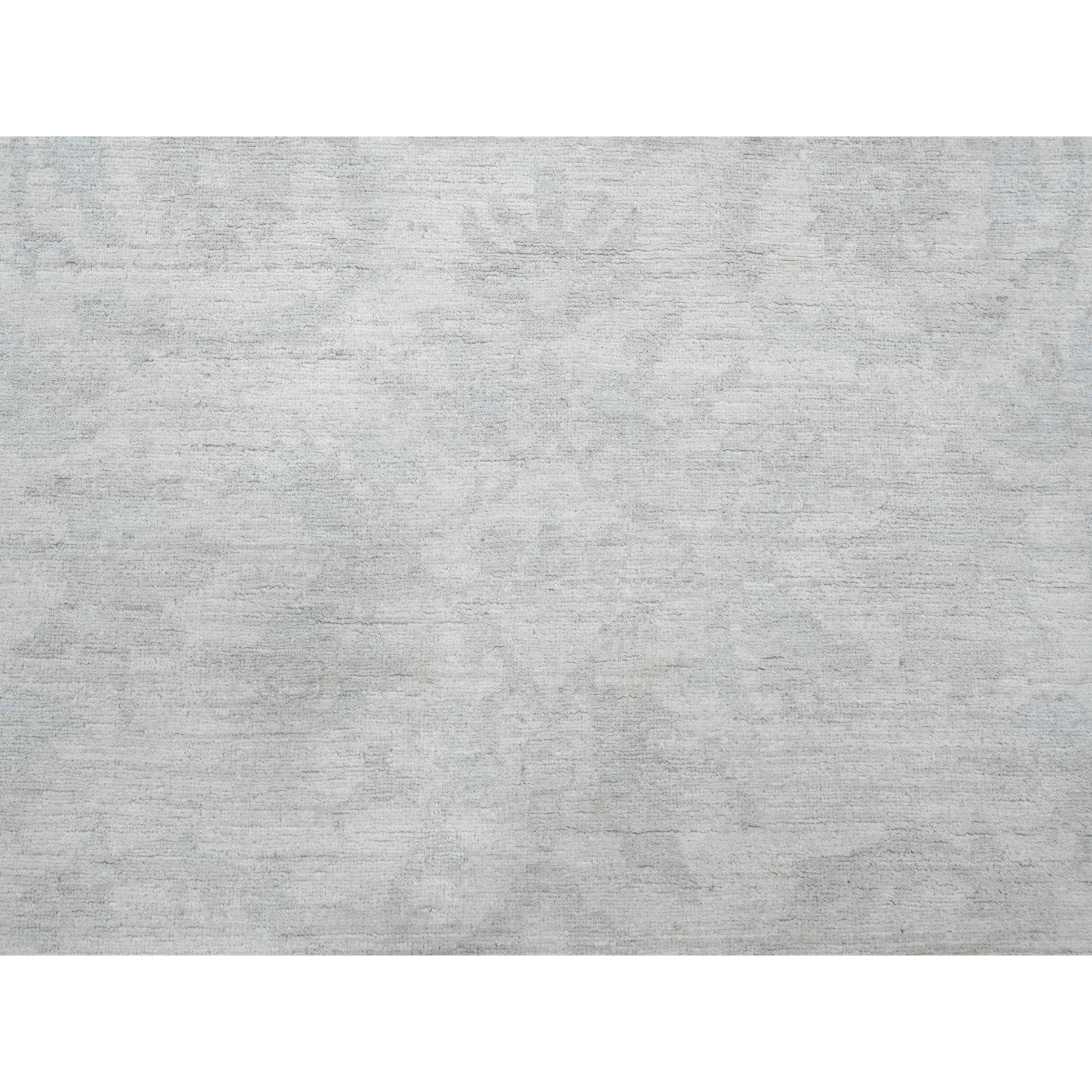 10'x13' Weißer Stone Washed Peshawar All Over Pattern Handgeknüpfter Teppich aus reiner Wolle im Angebot 2