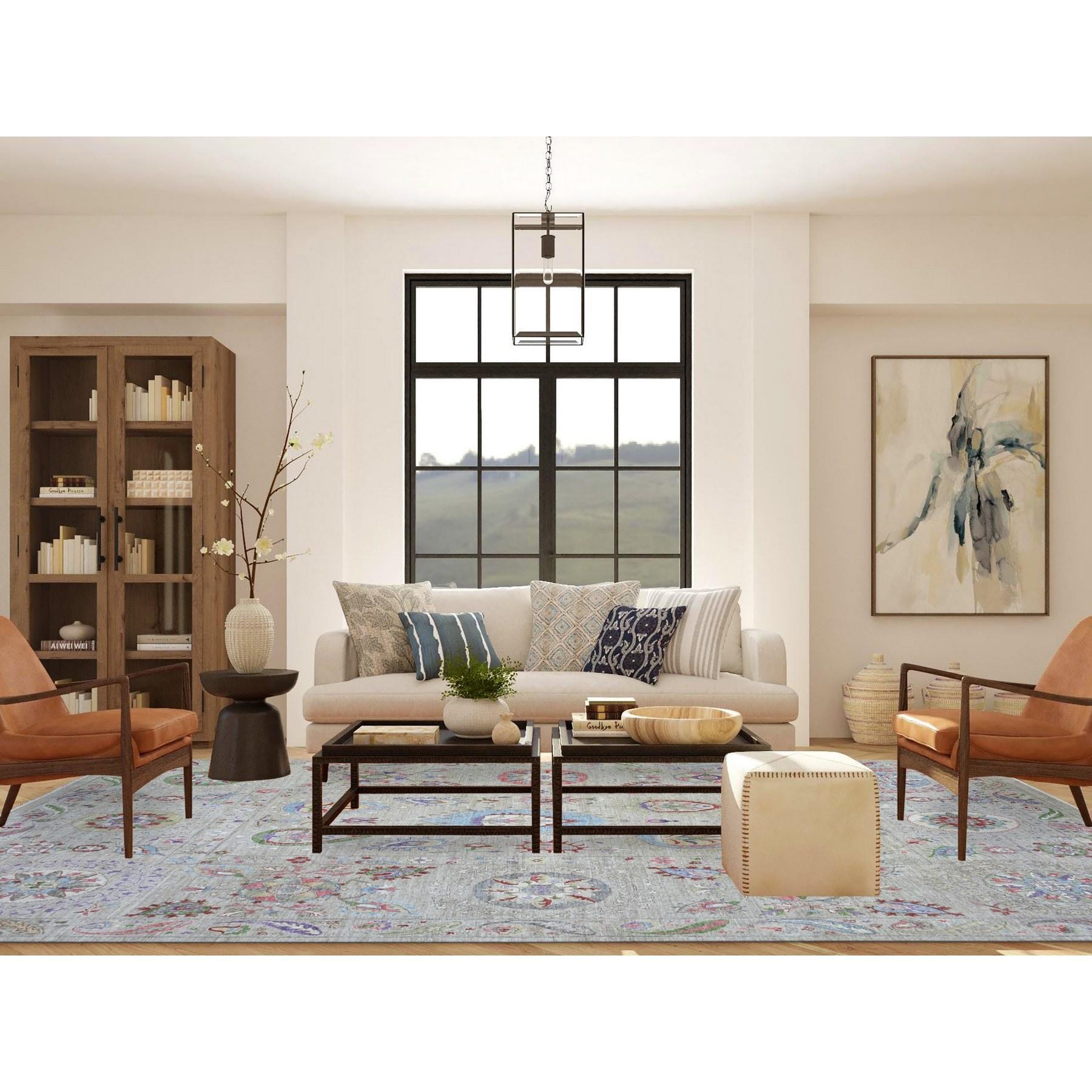 Dies ist eine wirklich echte one-of-a-kind Light Beige, weich und glänzend Wolle handgeknüpft, fein Peshawar mit Suzani Design, natürliche Farben Dense Weave, Orientteppich. Es wurde monatelang in jahrhundertealten Webtechniken geknüpft.
Primäre