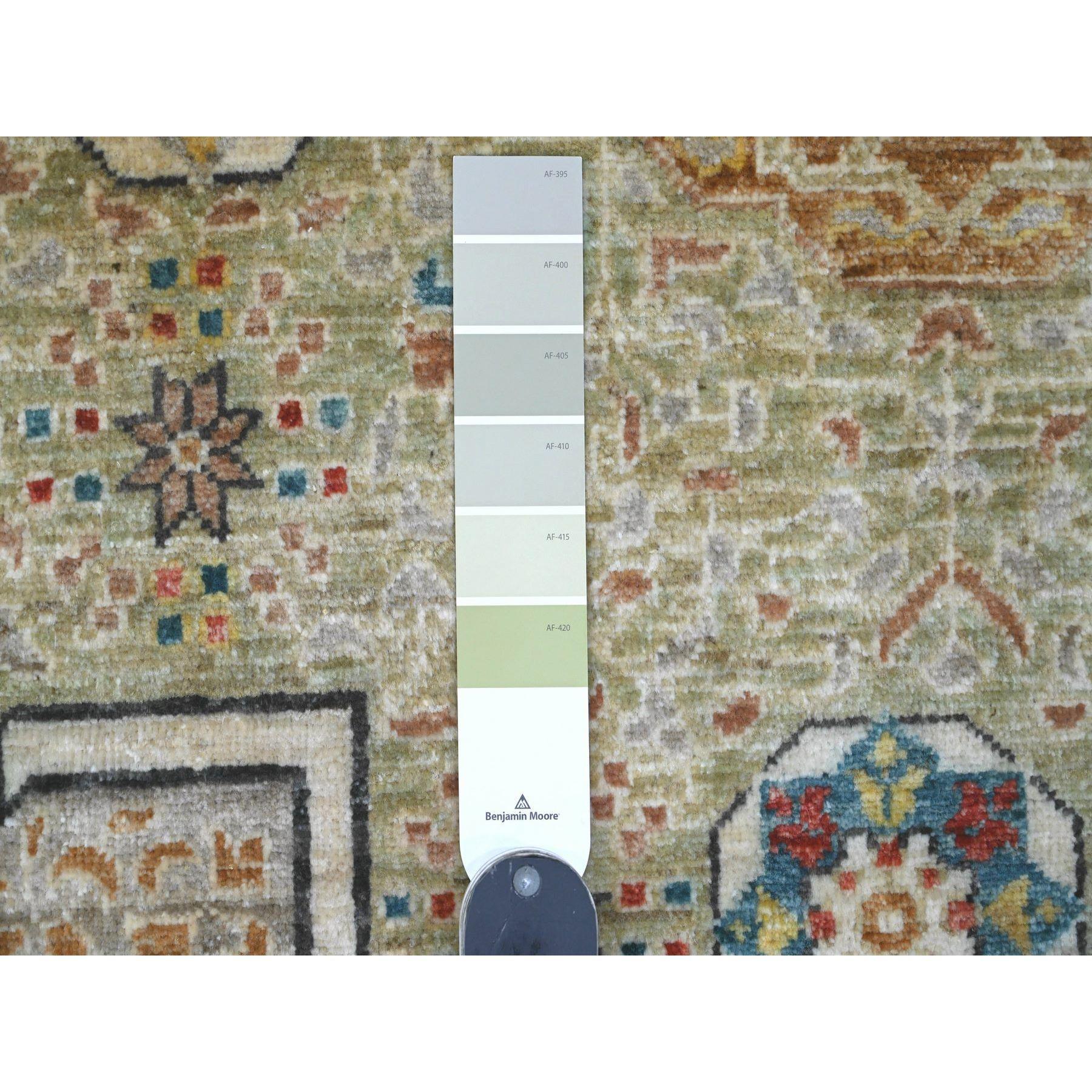 Alfombra verde de pura lana anudada a mano con motivos de la dinastía mameluca del siglo XIV (10'x13'4