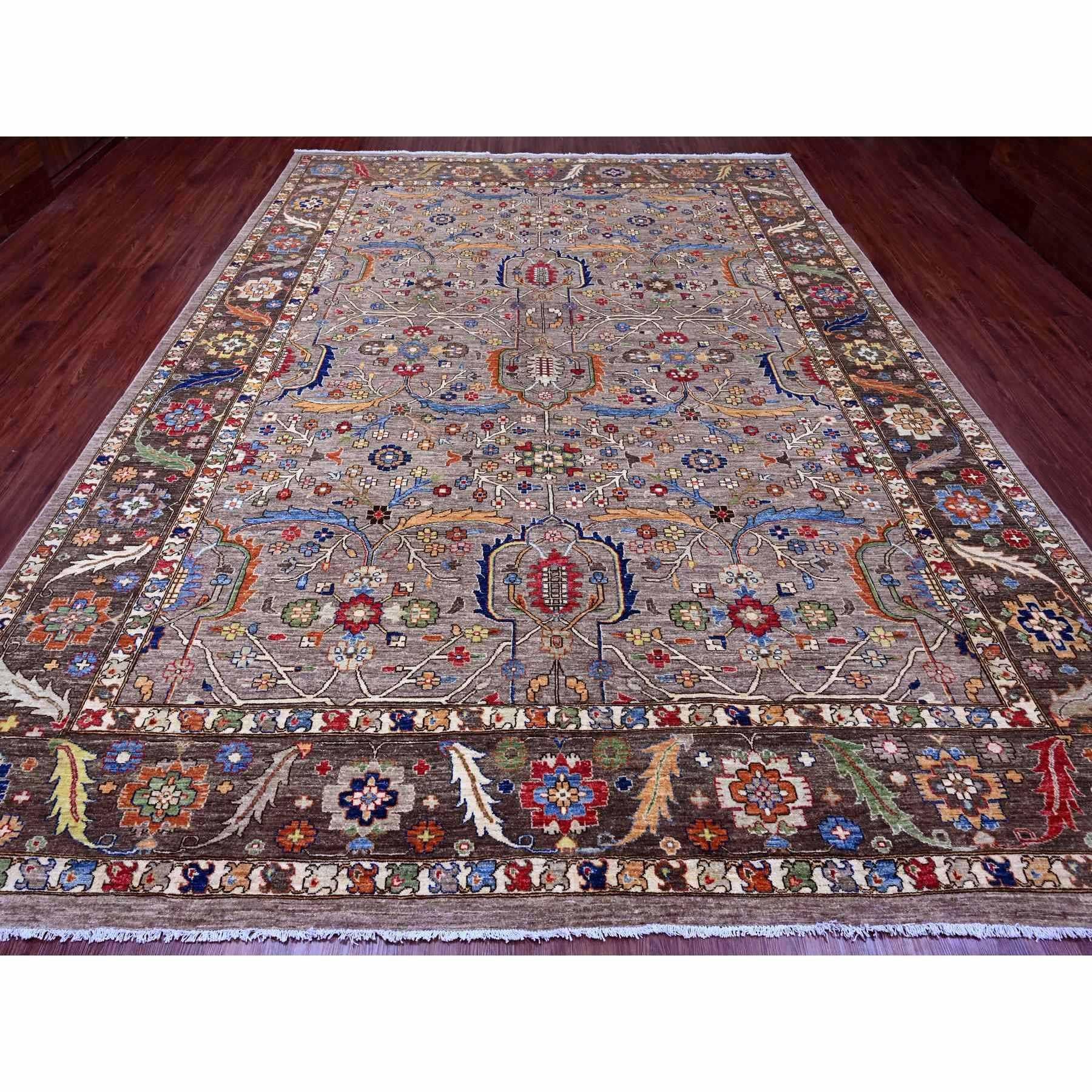 Stone Gray, Aryana Grade, Peshawar with Heriz All Over Design, Colorful, High Mountain Wool, Densely Woven, Hand Knotted, Vegetable Dyes, Oriental Rug
Matières premières : Laine
Latex : Pas de poils 
hauteur : 0,25 pouces
Style :