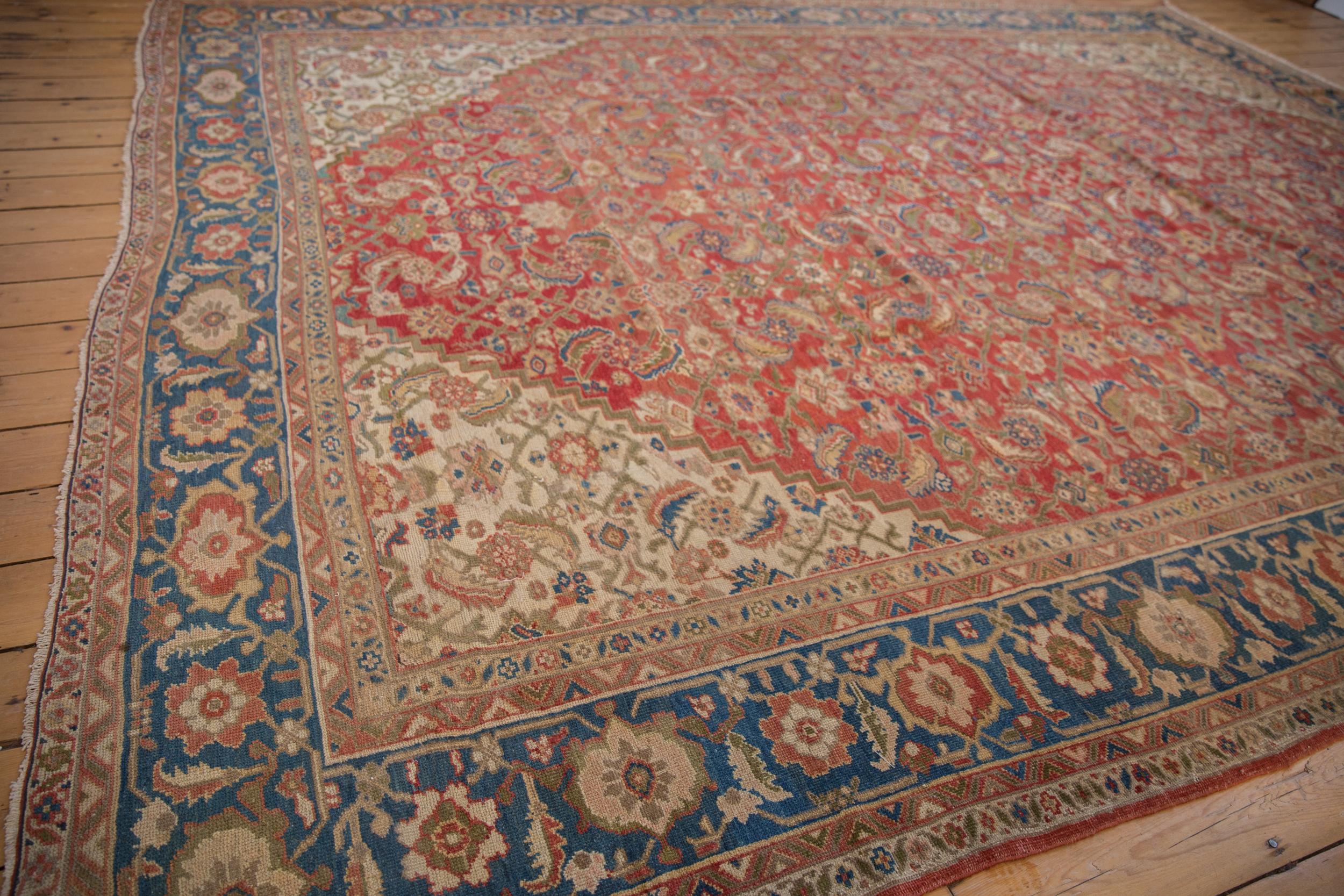 Vintage Sultanabad Carpet In Good Condition For Sale In Katonah, NY