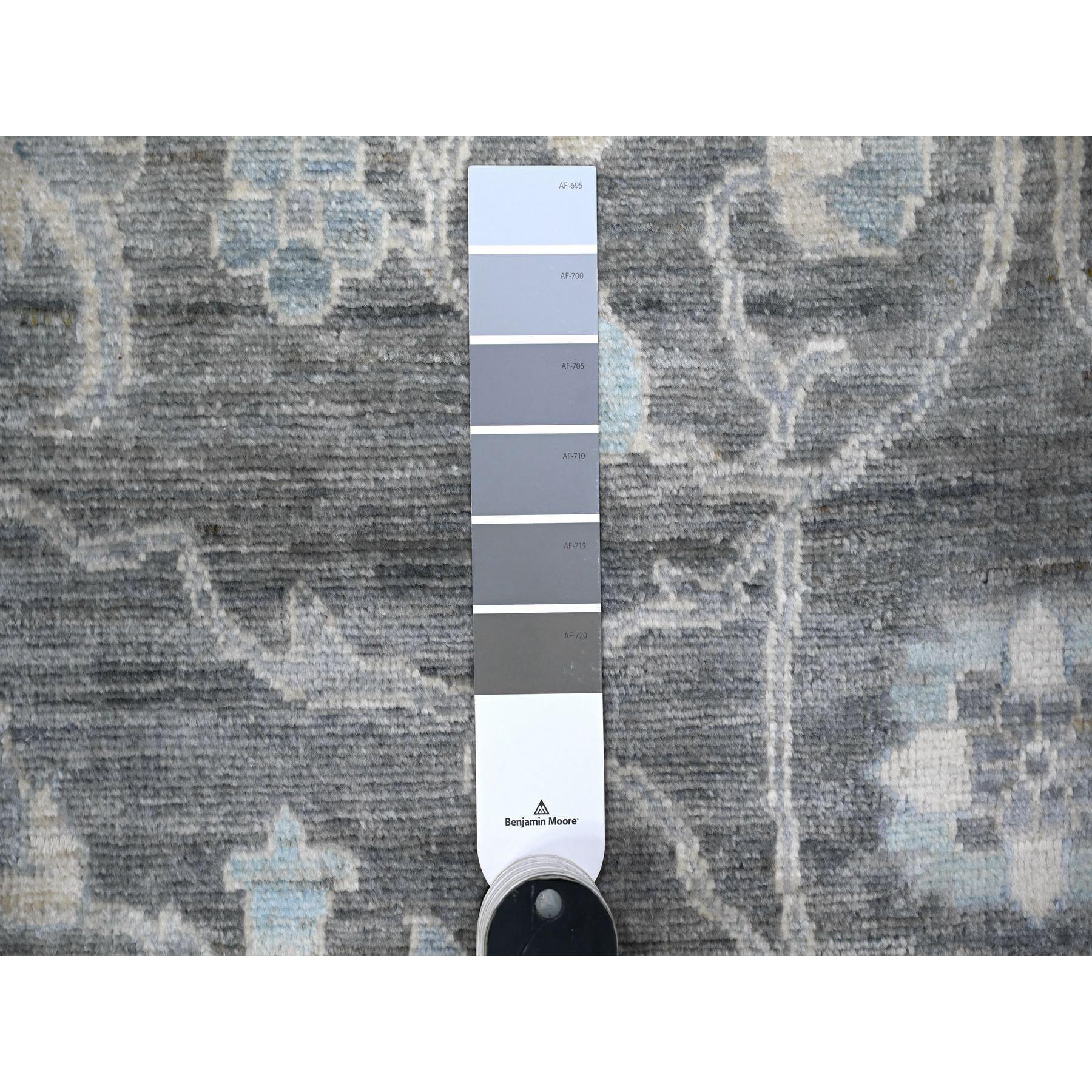 XXIe siècle et contemporain Tapis oriental noué à la main Kendall gris anthracite Peshawar Mahal Design 10'x13'6