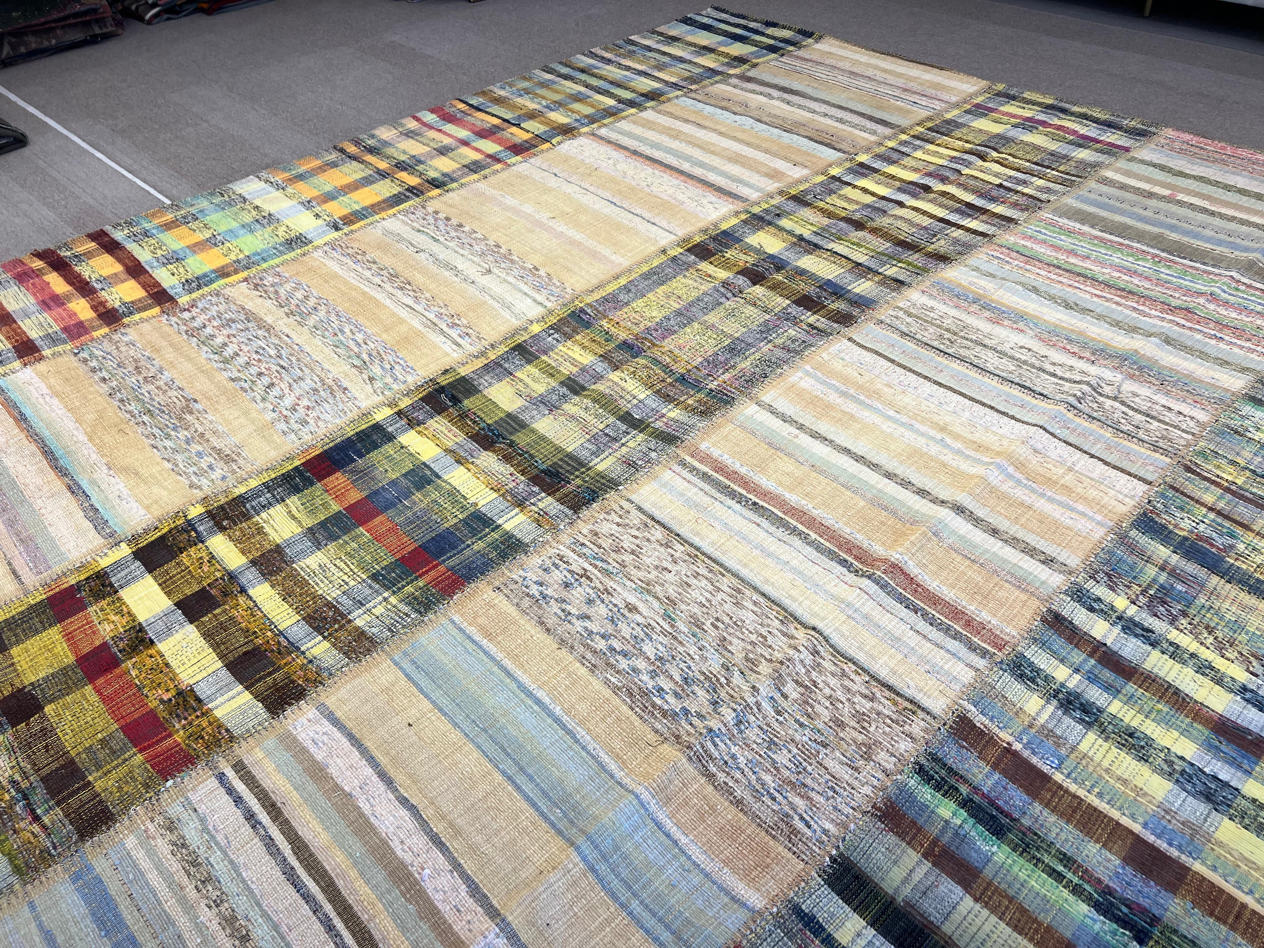 10x13.7 Ft Vintage Anatolischer Kelim, handgewebter gestreifter Teppich, Baumwoll- Rag-Teppich im Angebot 3