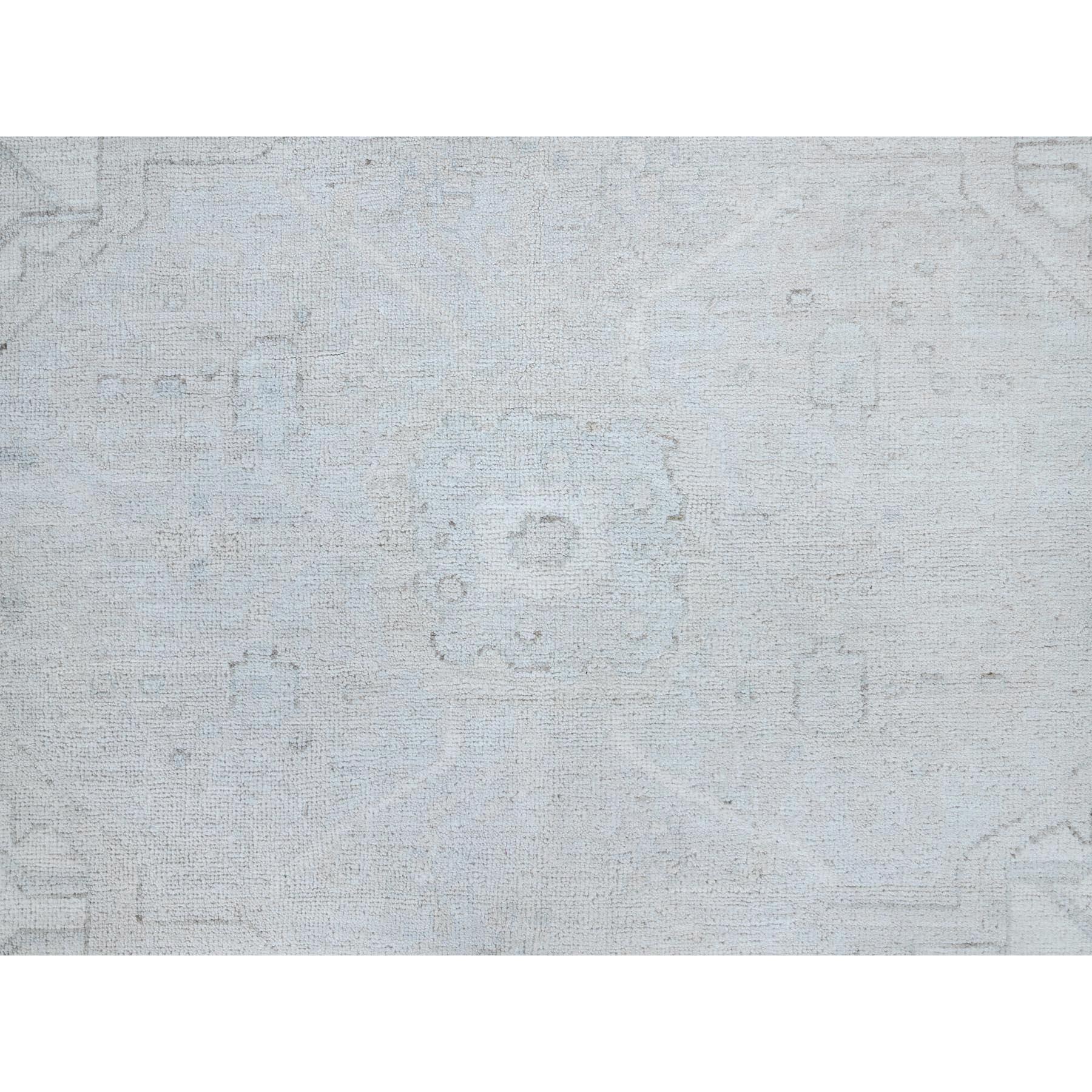 Laine 10'x13'7