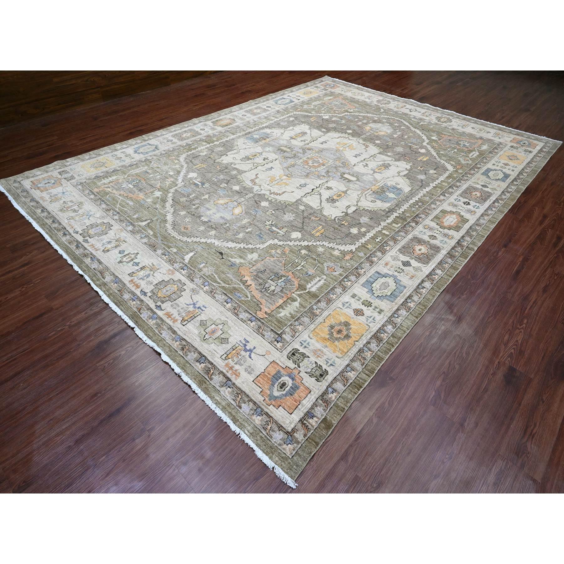 Heriz Serapi 10'x13'8