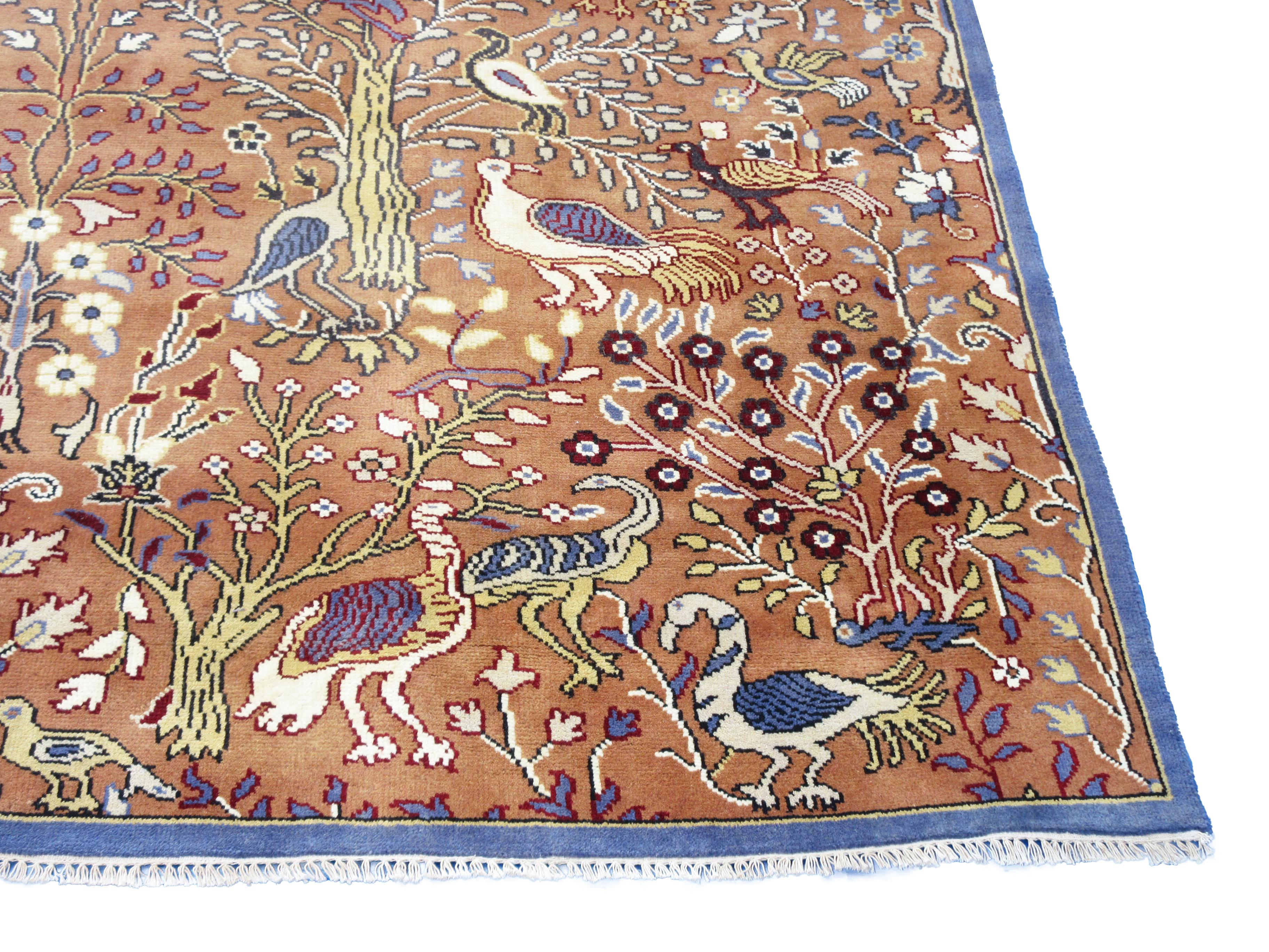 Birds Design Rug In New Condition For Sale In Laguna Hills, CA