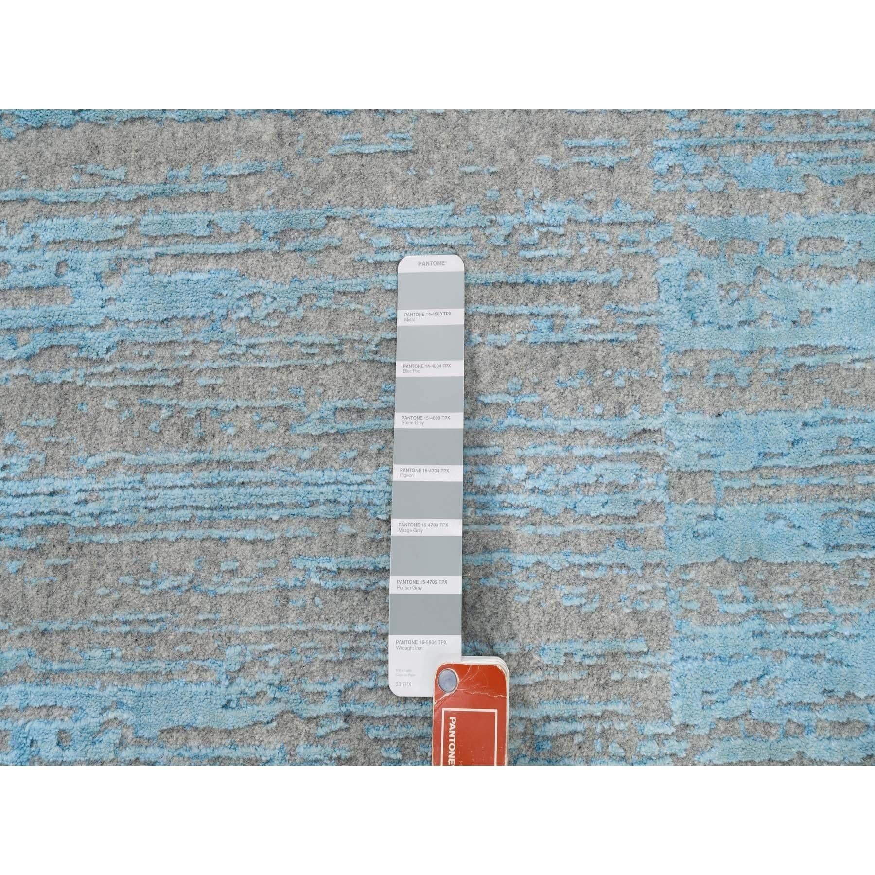 10'x14' Blauer Jacquard-Teppich aus handgewebter moderner Bio-Wolle Orientteppich (21. Jahrhundert und zeitgenössisch) im Angebot