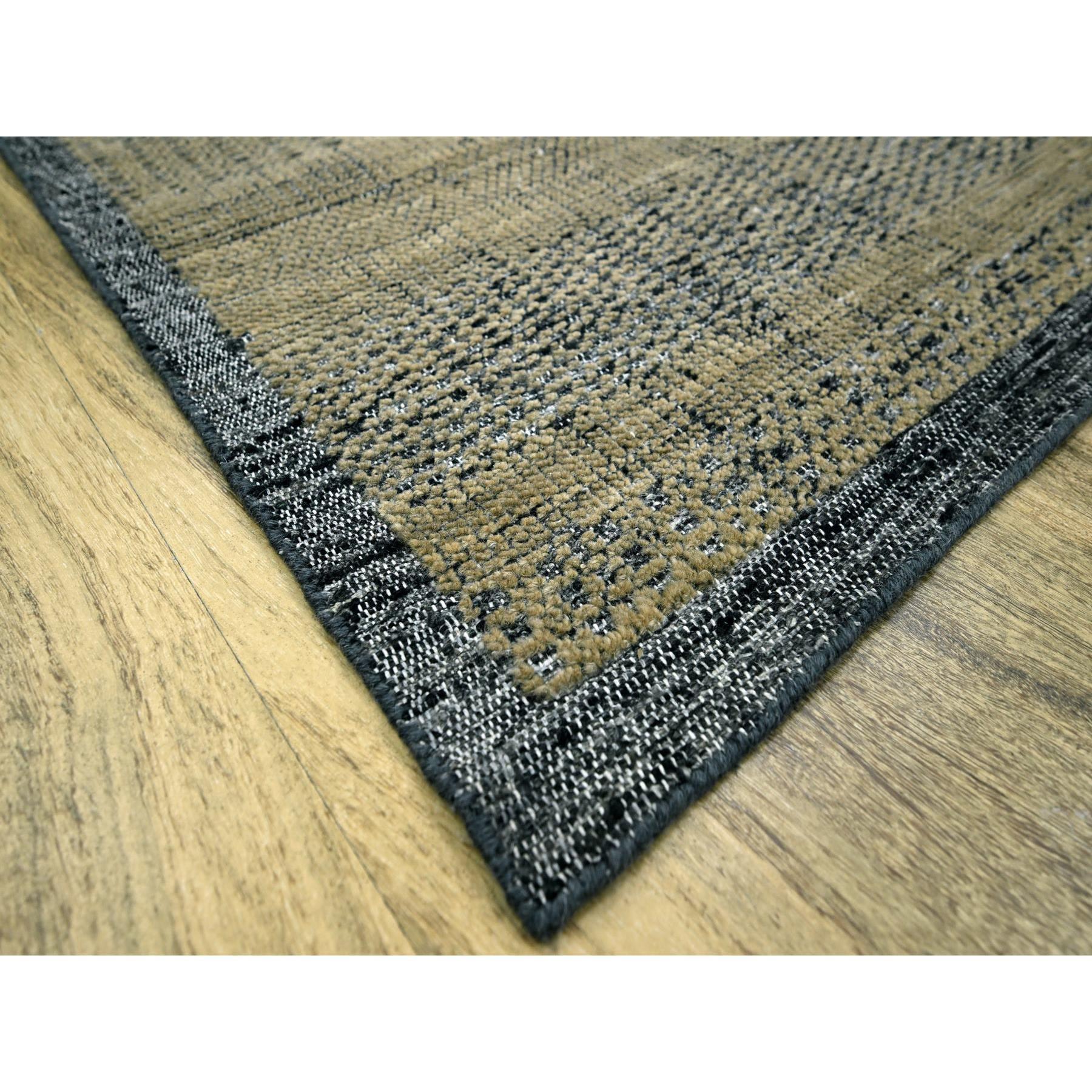 10'x14' Alfombra Oriental de Lana Anudada a Mano con Diseño de Hierba Marrón y Negra Oxidada en Nuevo estado para la venta en Carlstadt, NJ
