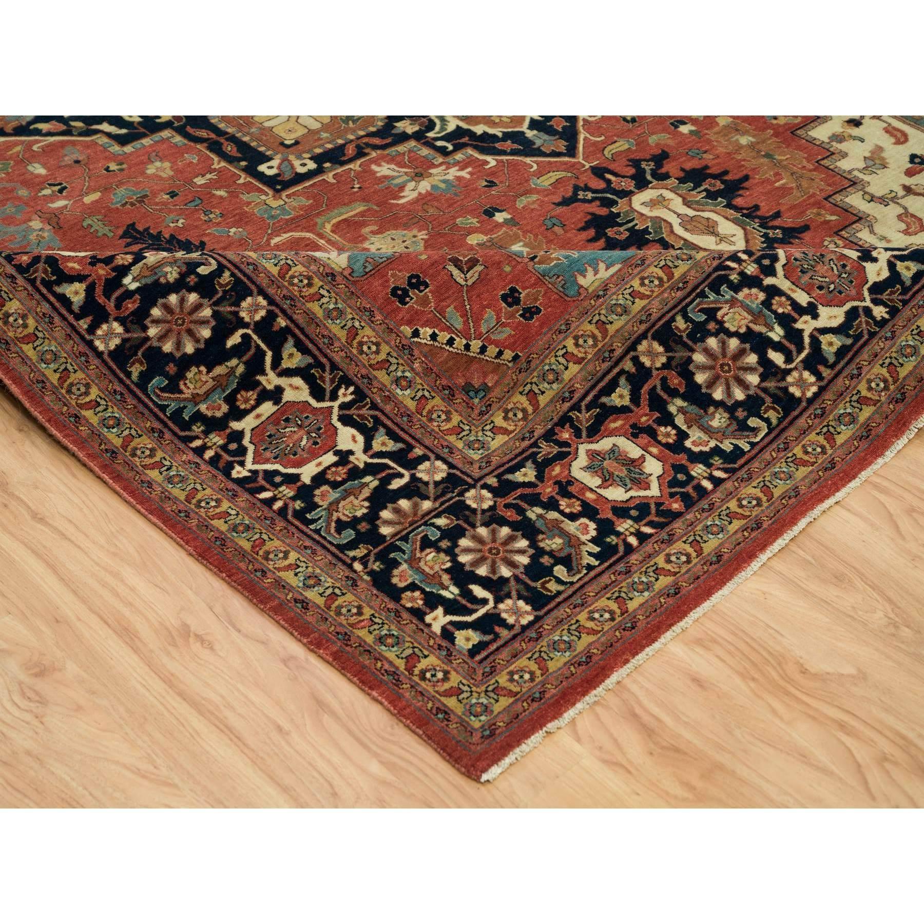 Alfombra Oriental Heris Re-Creación Pura Lana Anudada a Mano Rojo Bruschetta 10'x14' en Nuevo estado para la venta en Carlstadt, NJ