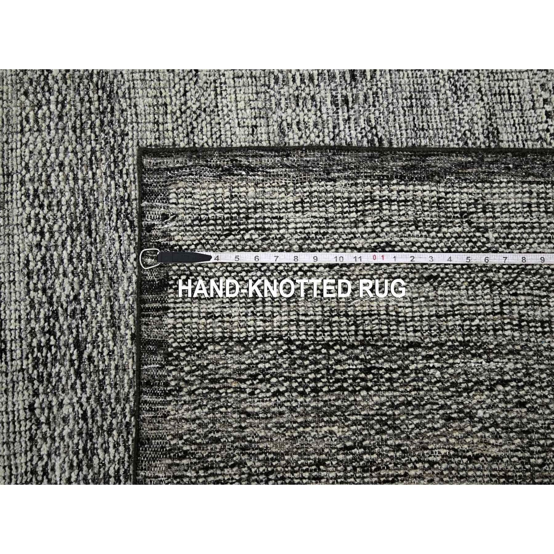 10'x14' Caviar Black Tapis oriental noué à la main en pure laine oxydée Grass Design/One en vente 3