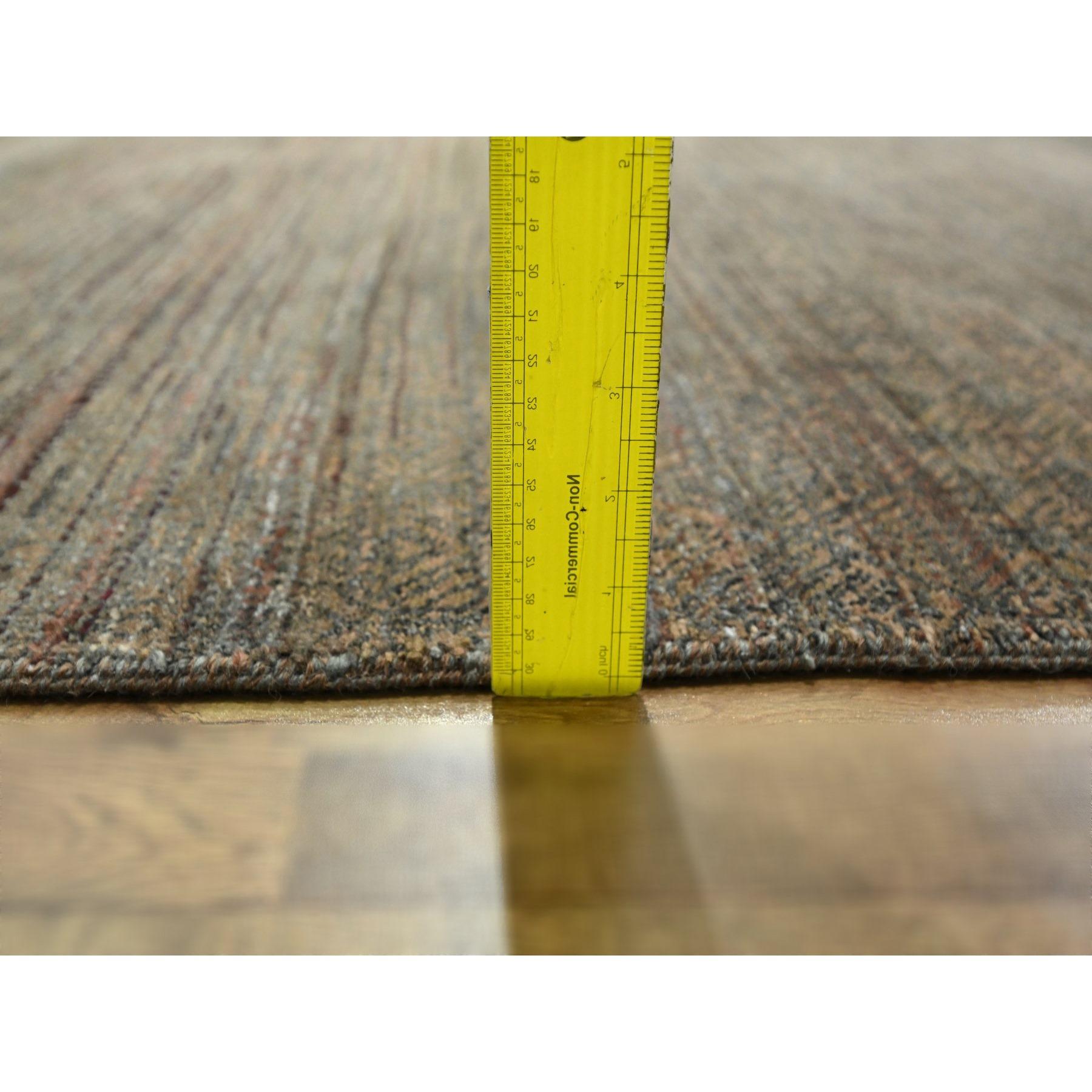 10'x14' Cinnamon Brown Modern Grass Design Tappeto in lana e seta annodato a mano in vendita 2