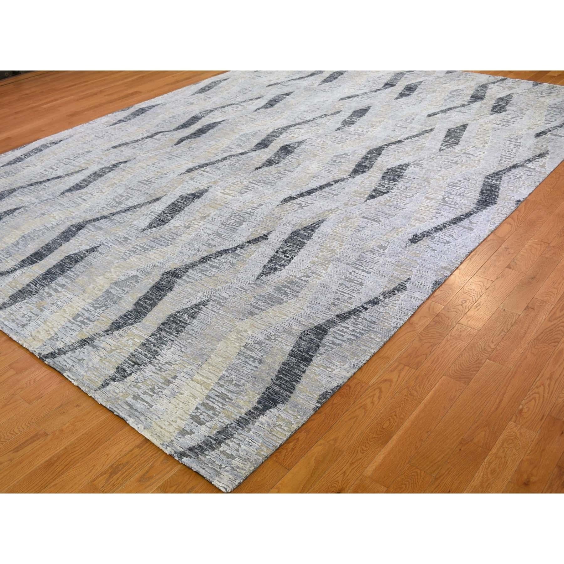 Indian 10'x14' DIMENSIONAL CURTAINS Gray Silk with Textured Wool Hand Knotted Rug For Sale
