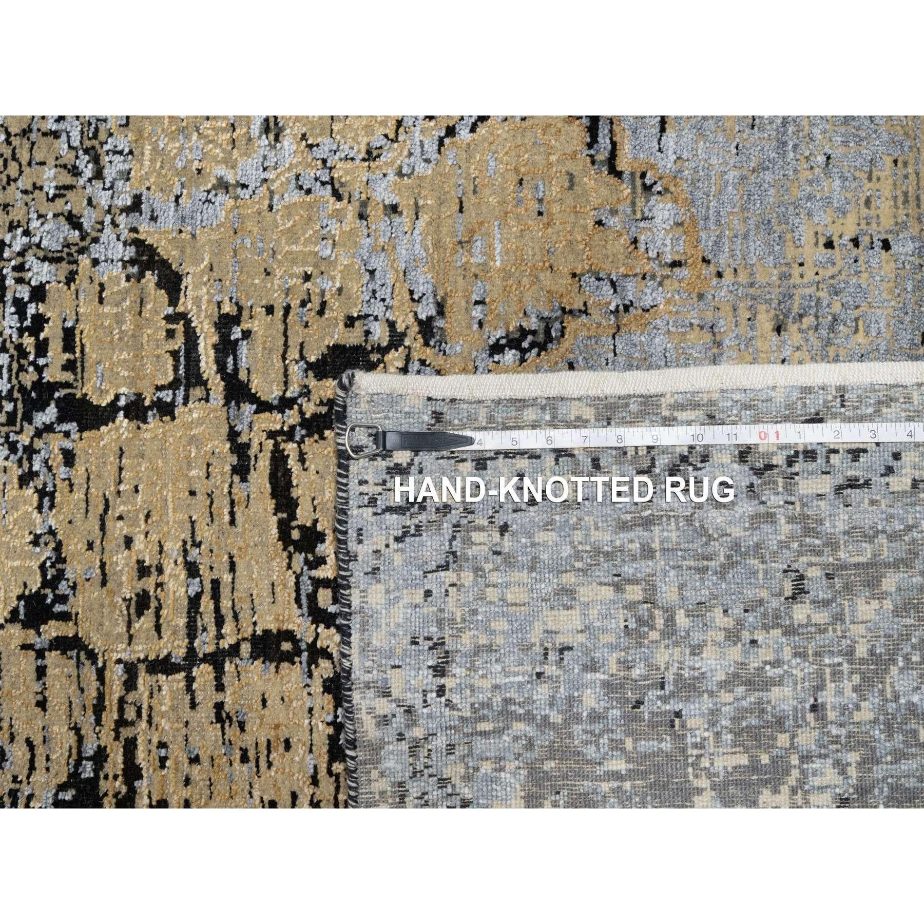 10'x14' Ecru Brown Broken and Erased Tappeto orientale in seta e lana annodato a mano in vendita 4