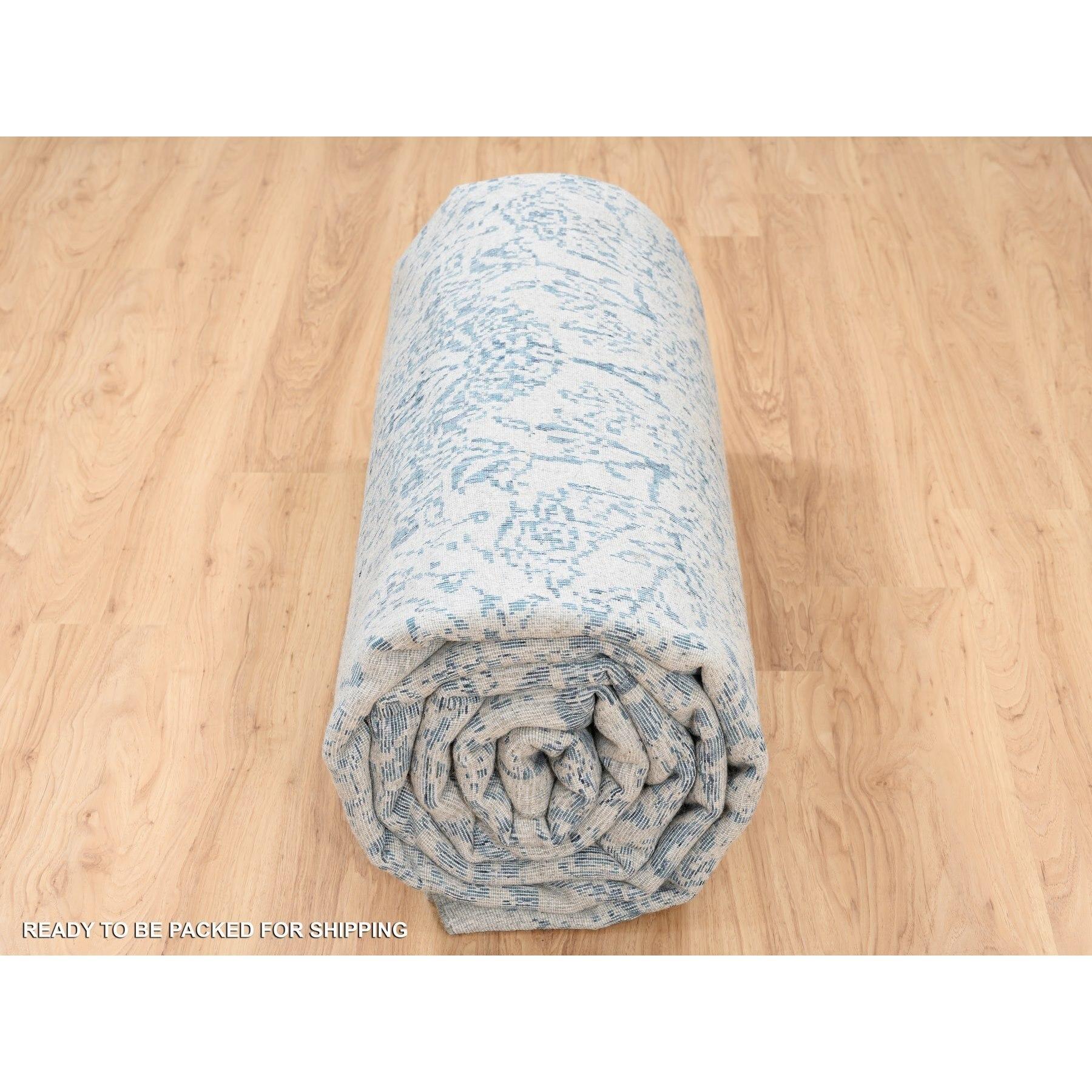 Tapis gris tissé à la main en laine Jacquard et soie végétale 10'x14'. en vente 2
