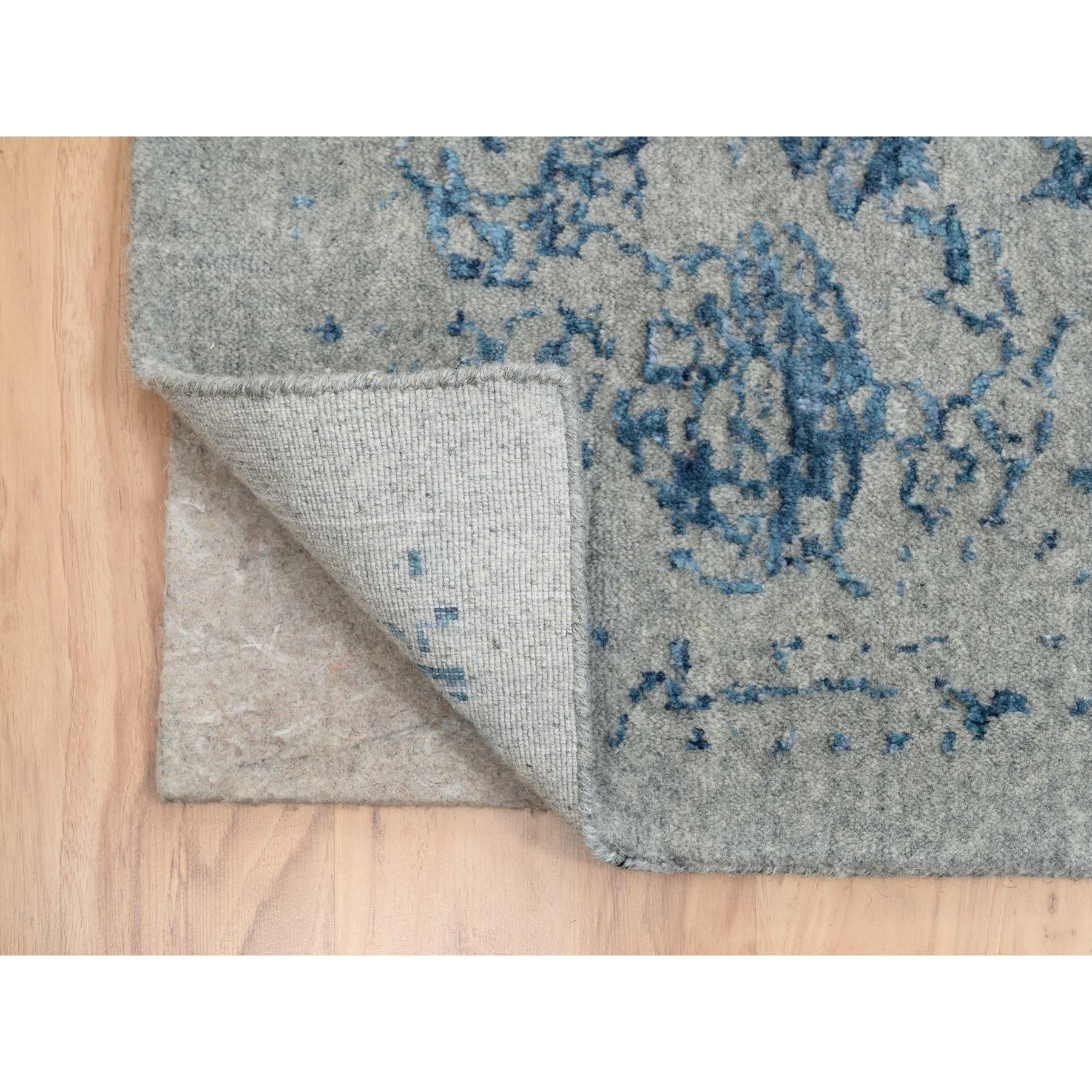 Noué à la main Tapis gris tissé à la main en laine Jacquard et soie végétale 10'x14'. en vente