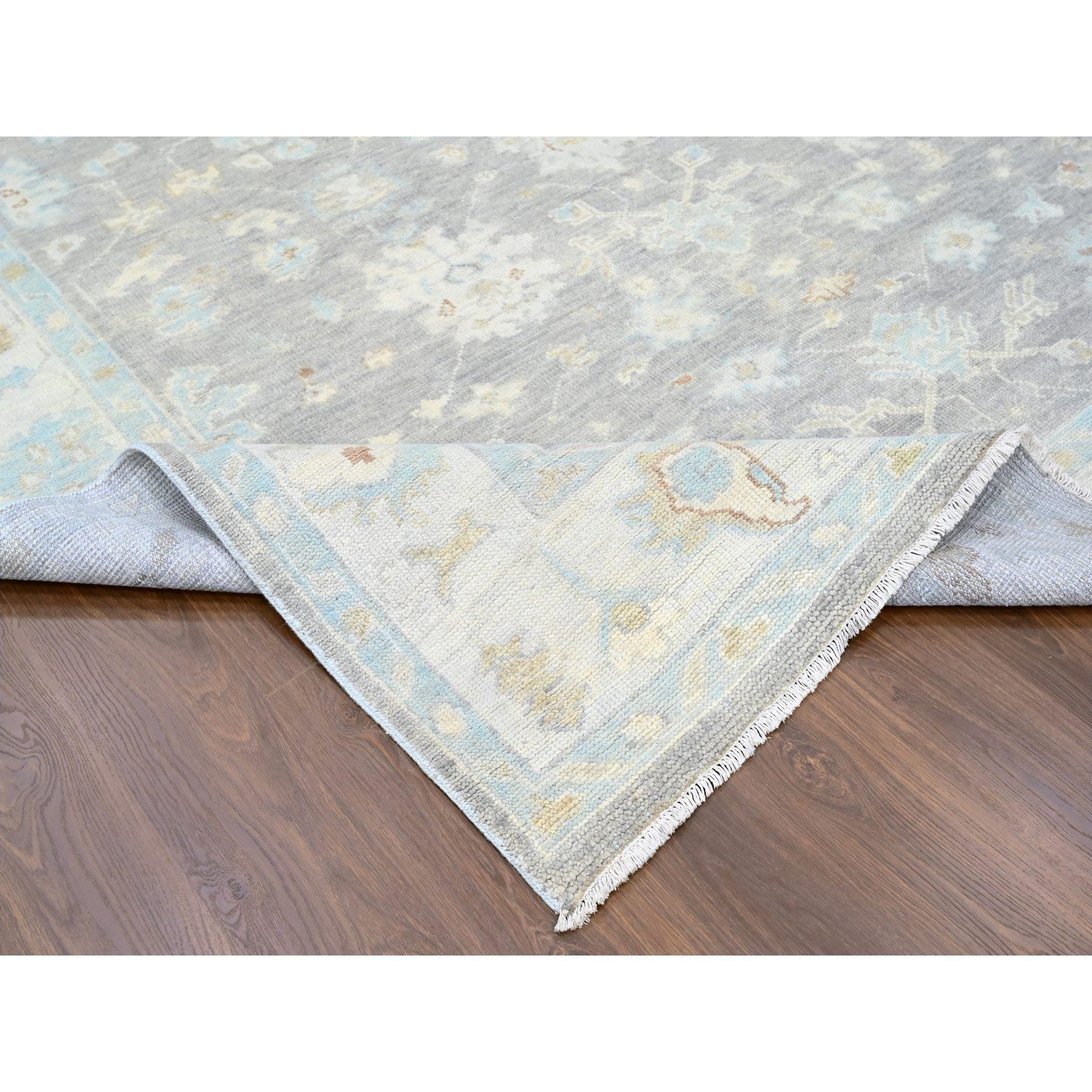 10'x14' Fossil Gray Supple Collection Tone On Tone Hand Knotted Pure Wool Rug In New Condition For Sale In Carlstadt, NJ