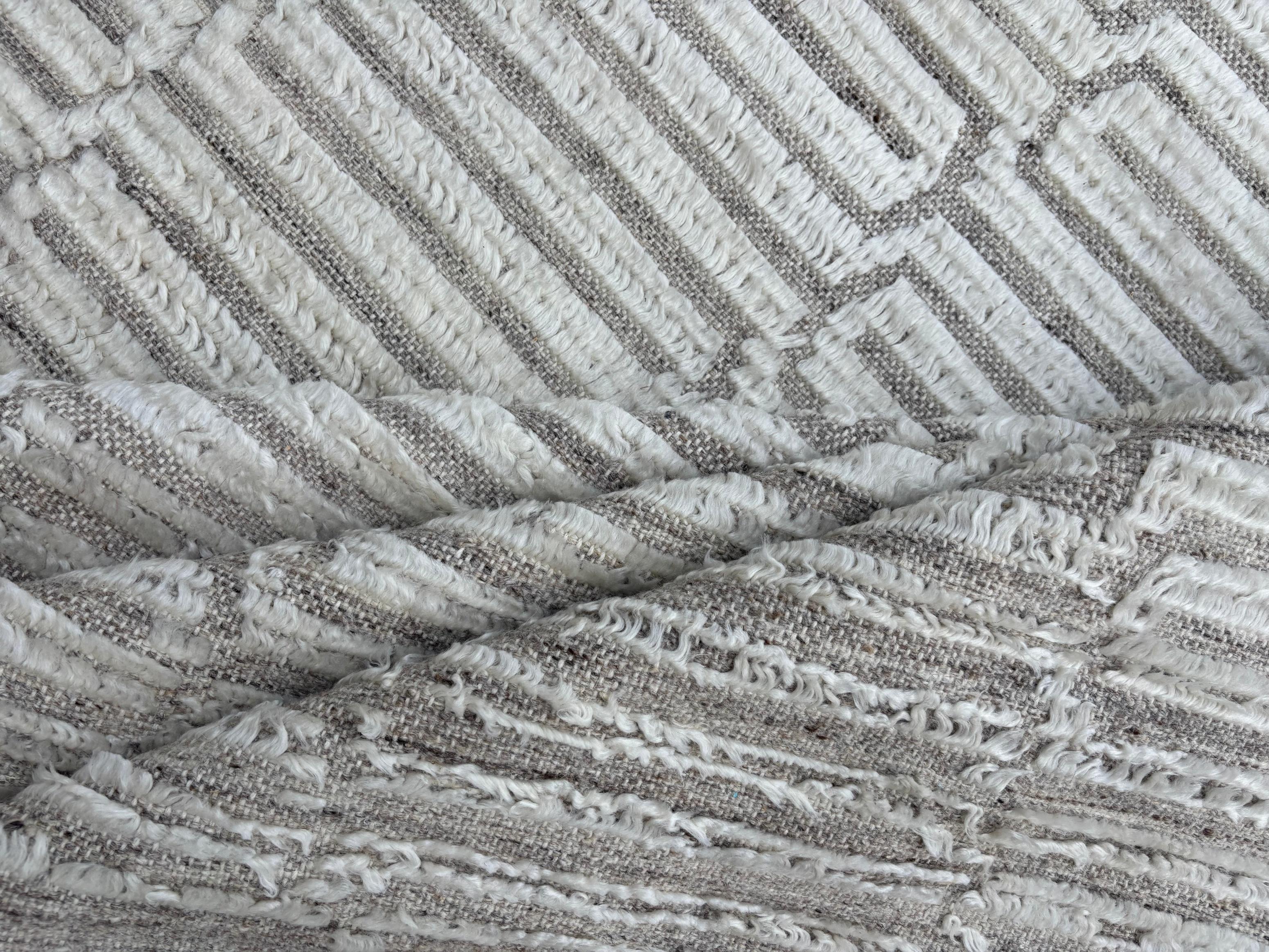 10x14 Ft Handmade Moroccan style Rug. 100% Wool. Modern Beni Ourain Carpet Anudado a mano en venta