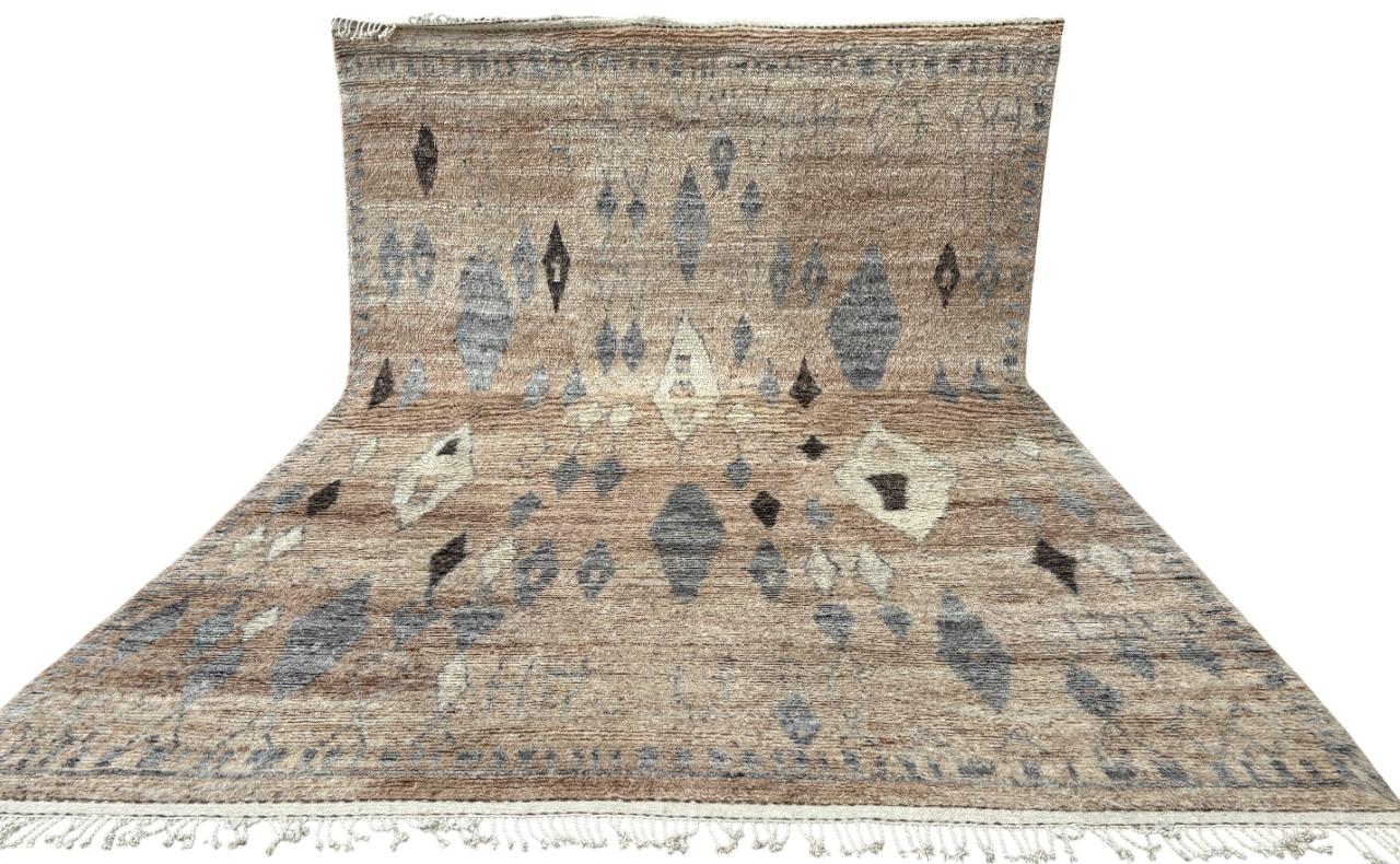 Turc 10x14 Ft Handmade Moroccan style Rug. All Natural Wool. Custom Options Available en vente